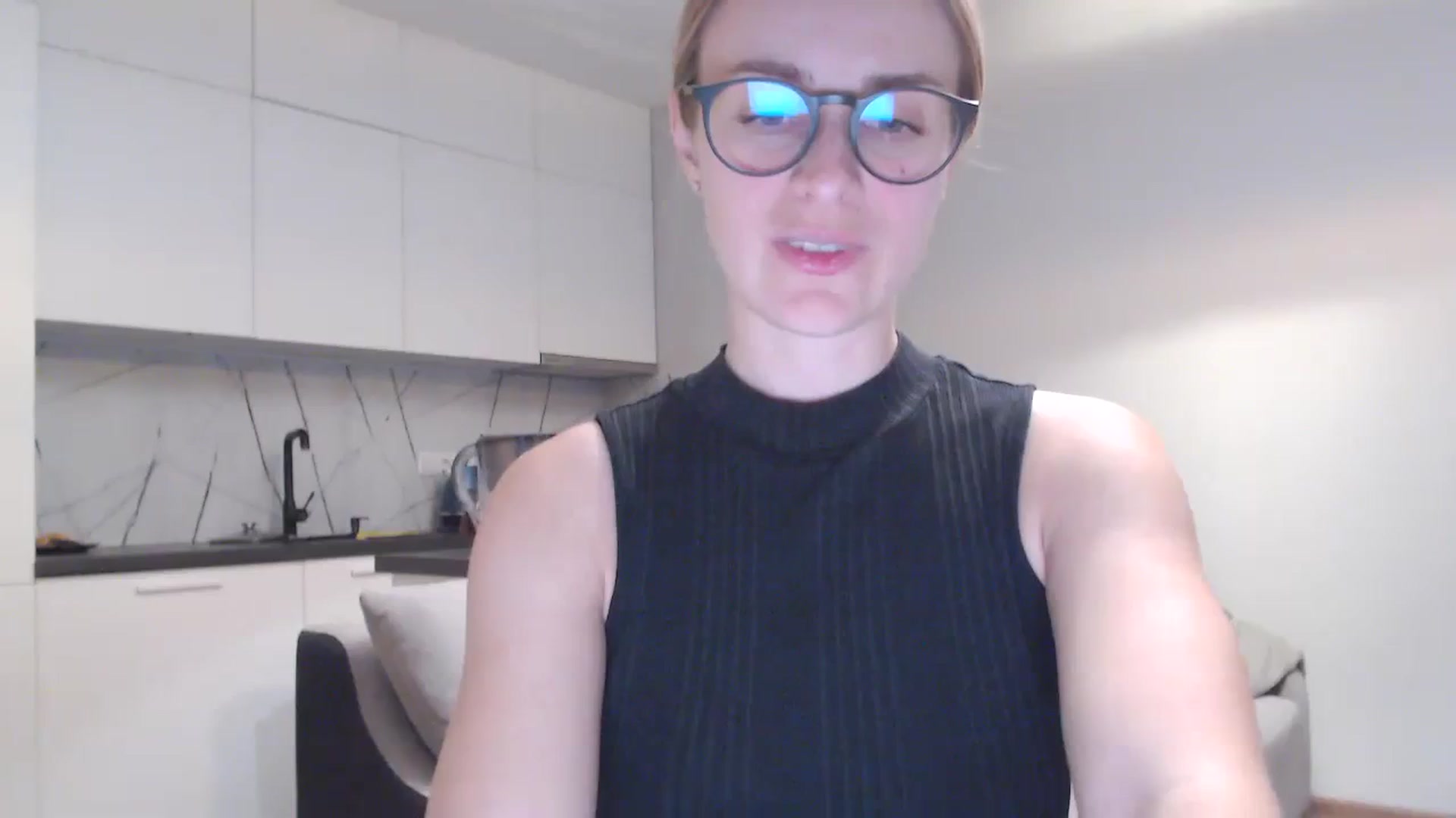 regular_girl video thumbnail