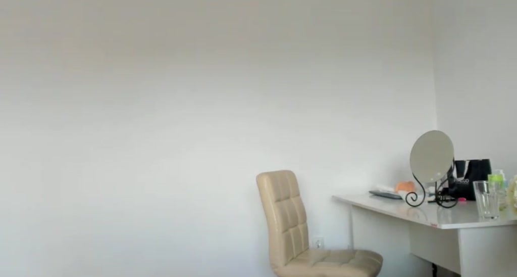 ElleL_ video thumbnail