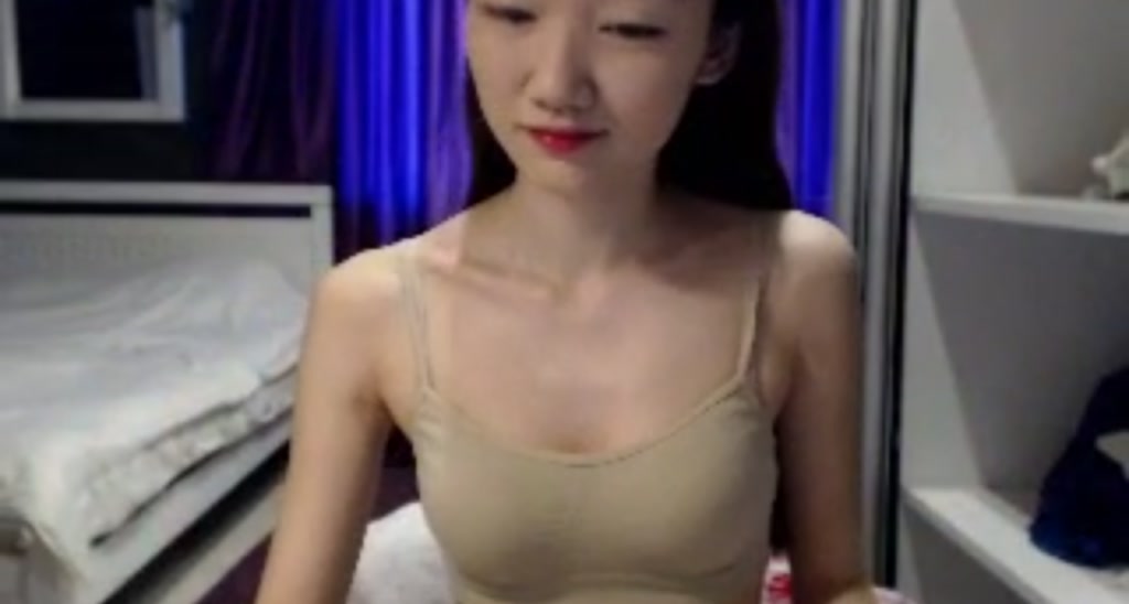 FoxyHyuna video thumbnail
