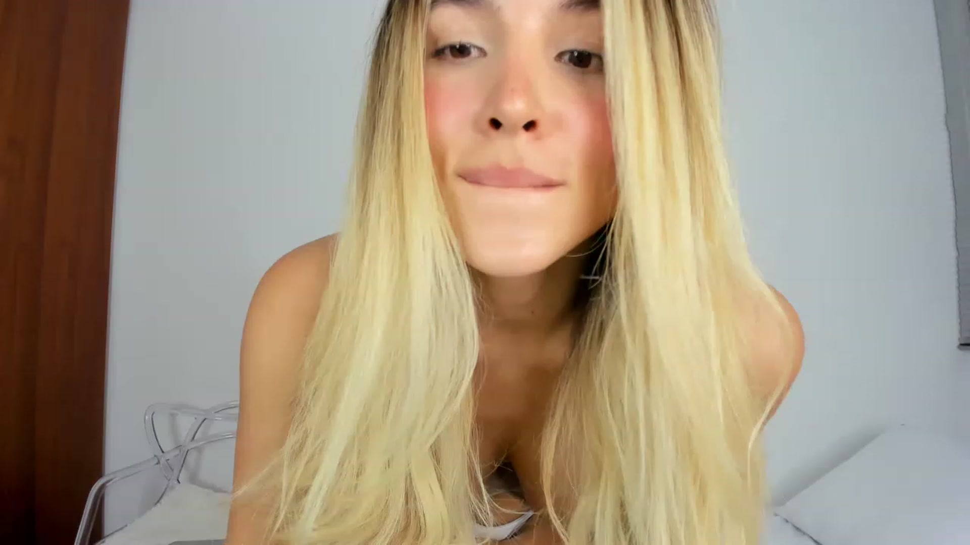 EMILIANA_CRUZ video thumbnail