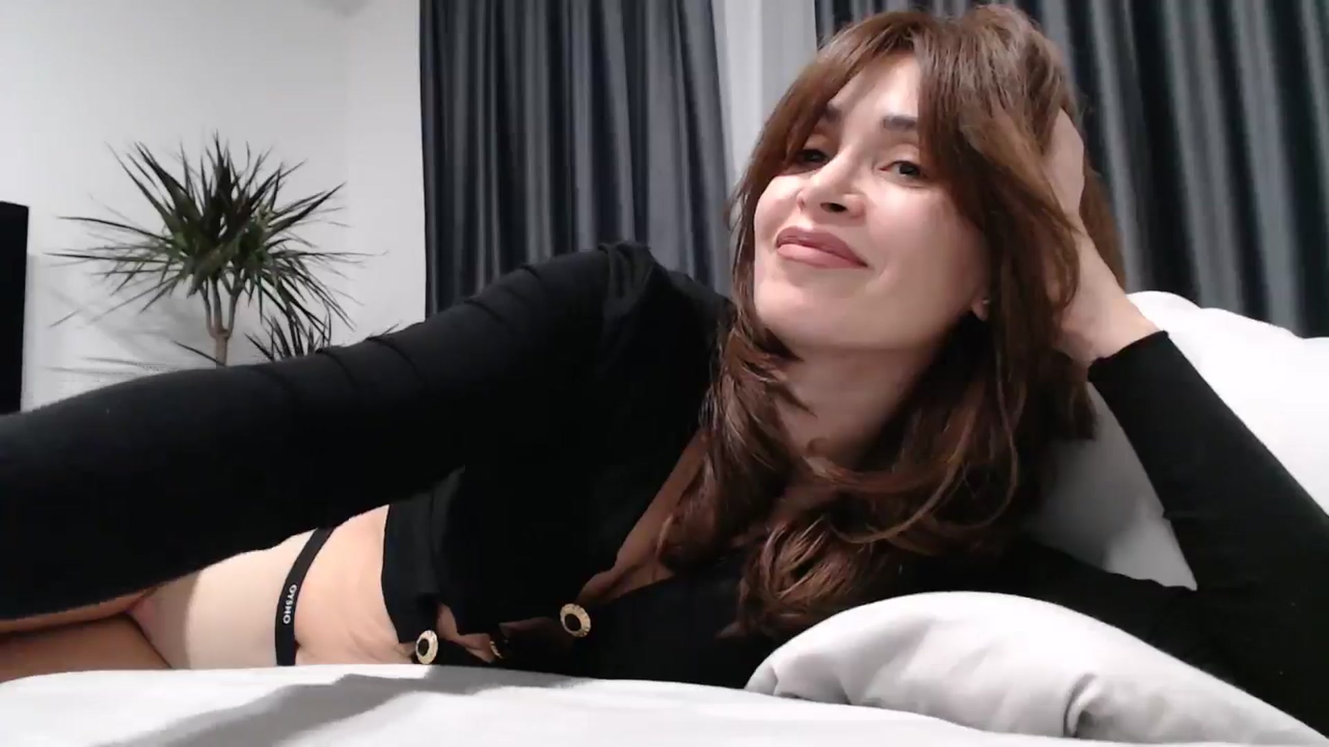 NormalGirl video thumbnail