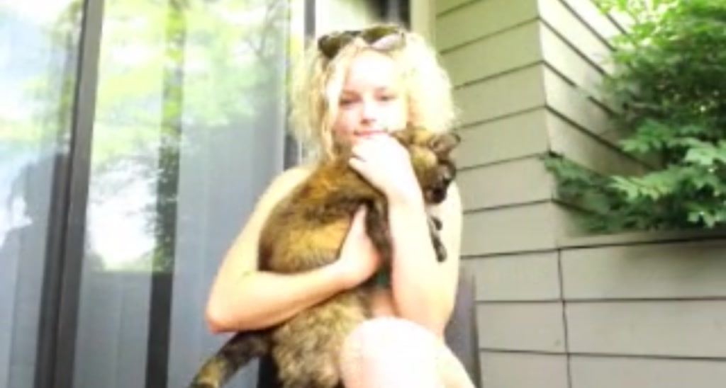 Tiny_4U video thumbnail