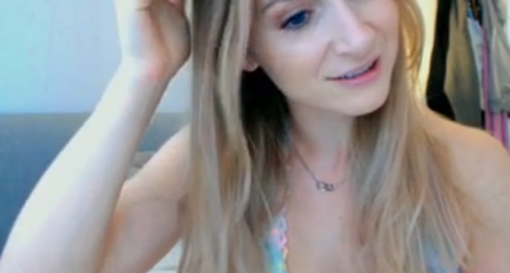 Sarah_Louise_ video thumbnail