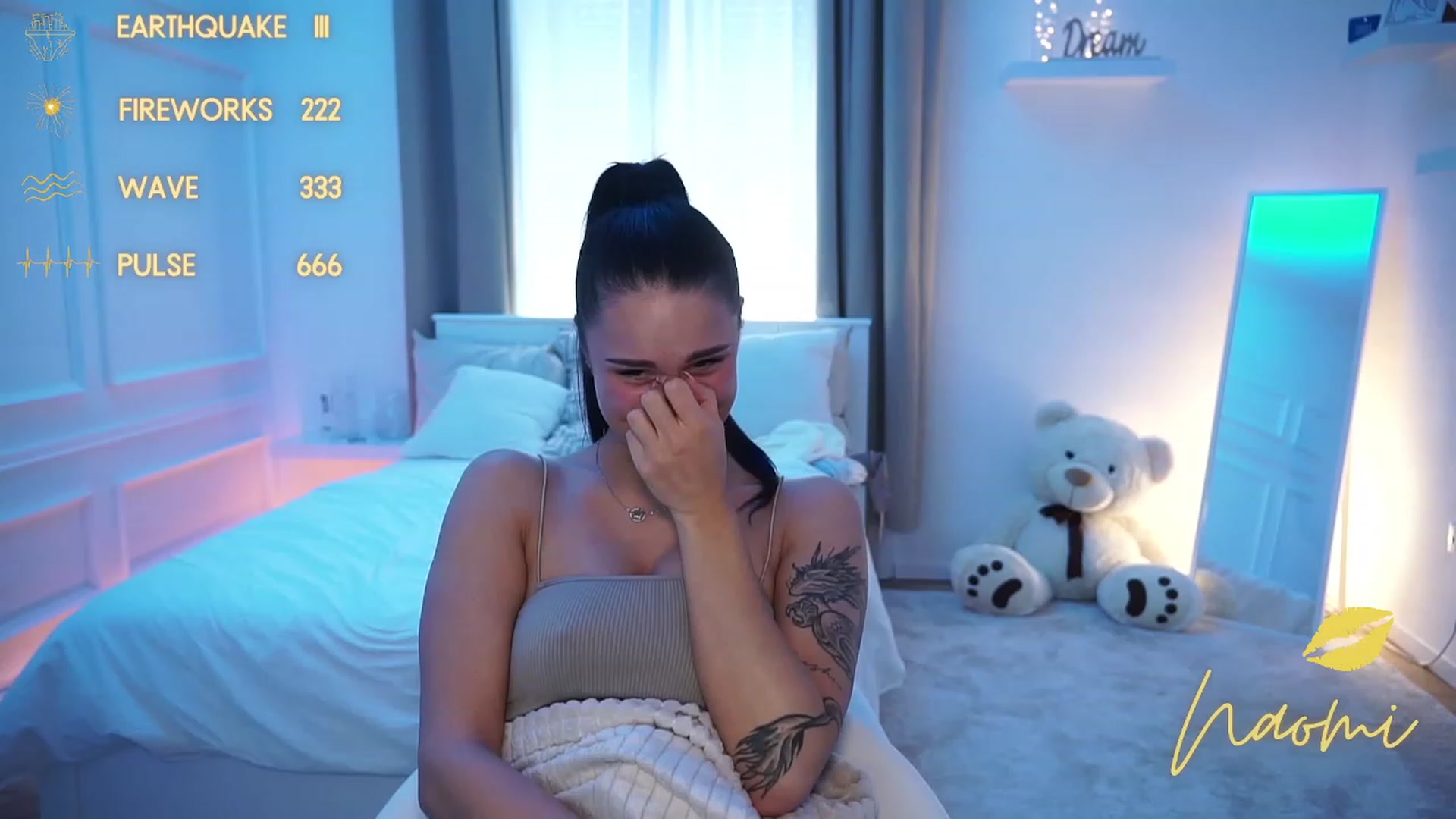 cinnabellee video thumbnail