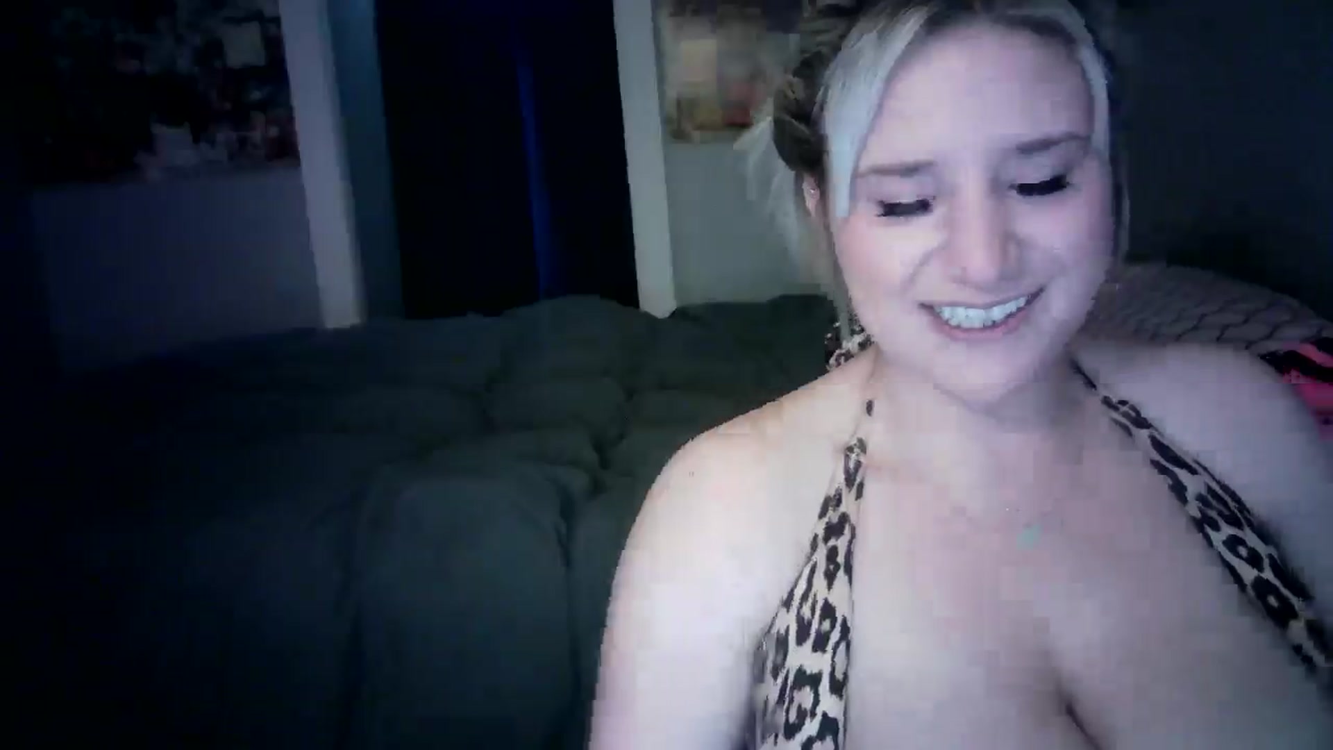 LusciousLindz video thumbnail
