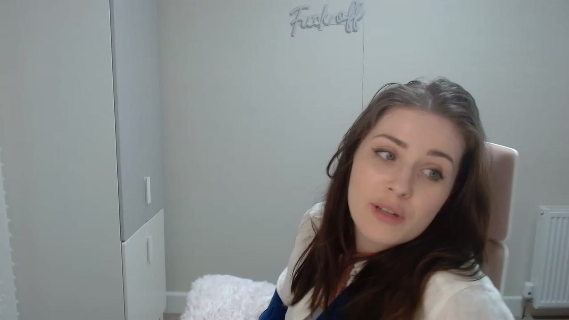 Larah_Sky video thumbnail