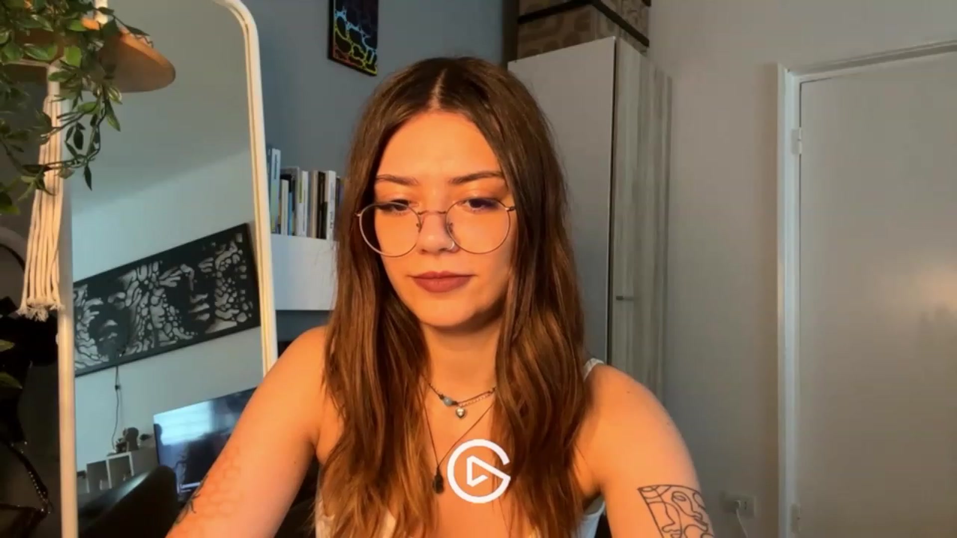 RiriBee video thumbnail