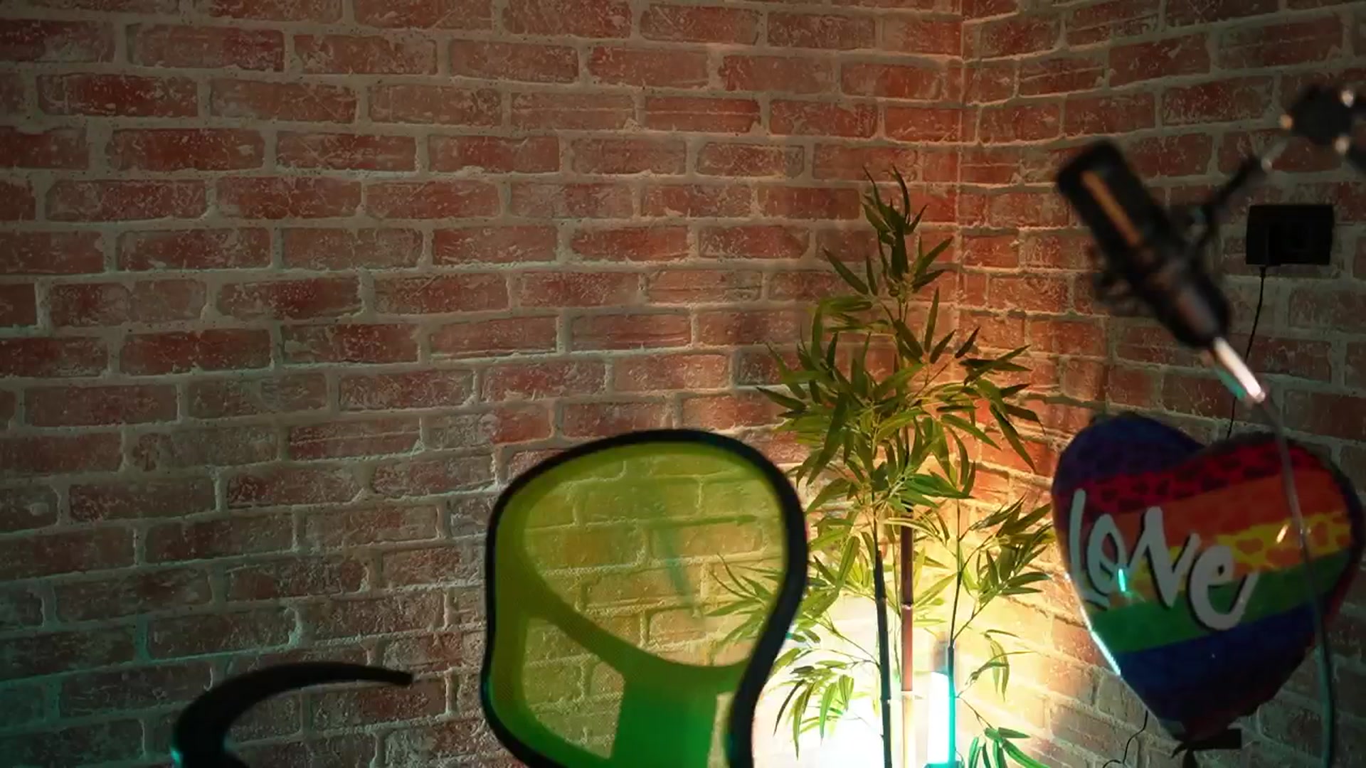 Allie_Synn video thumbnail