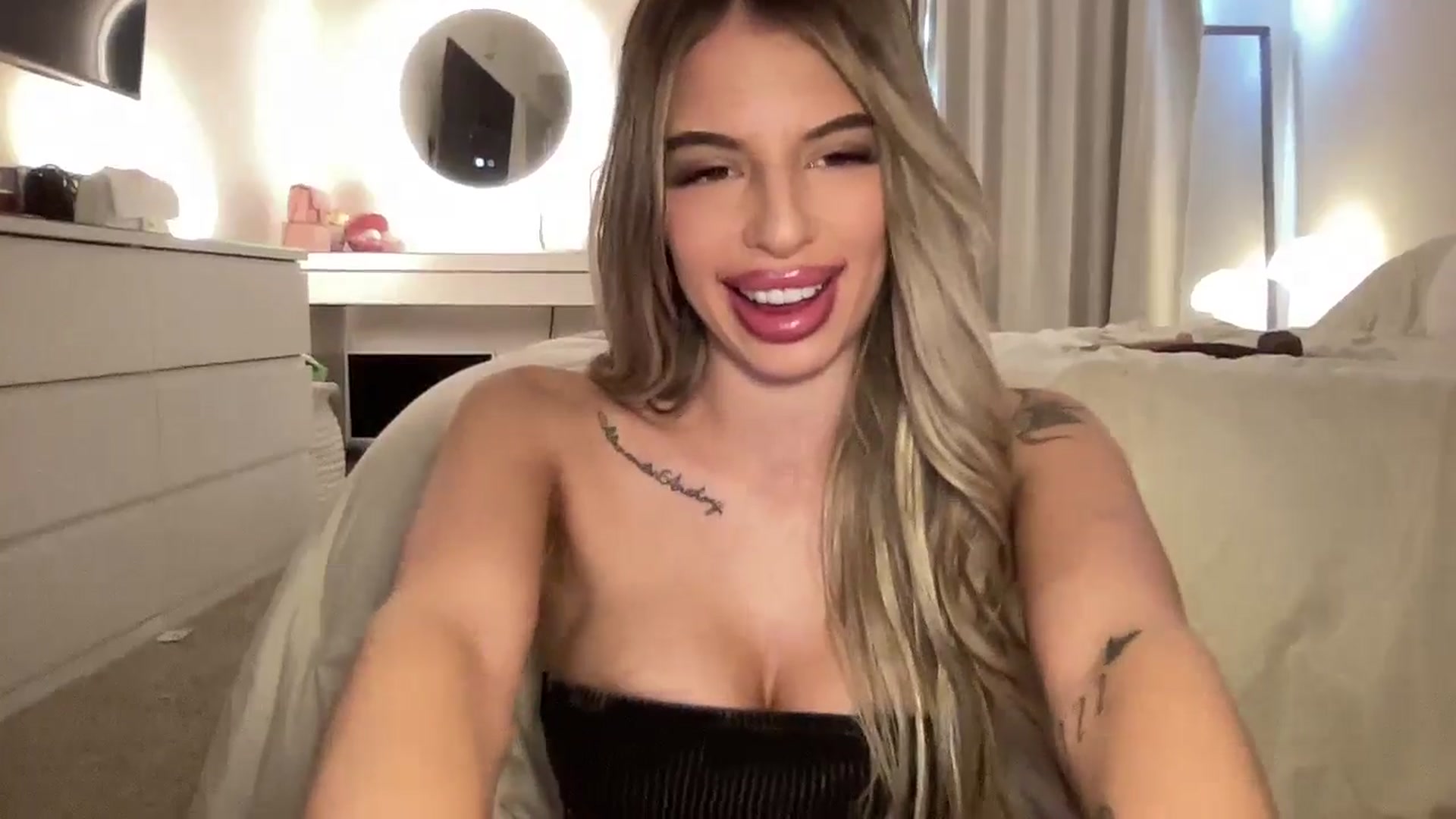 aryaaxo video thumbnail