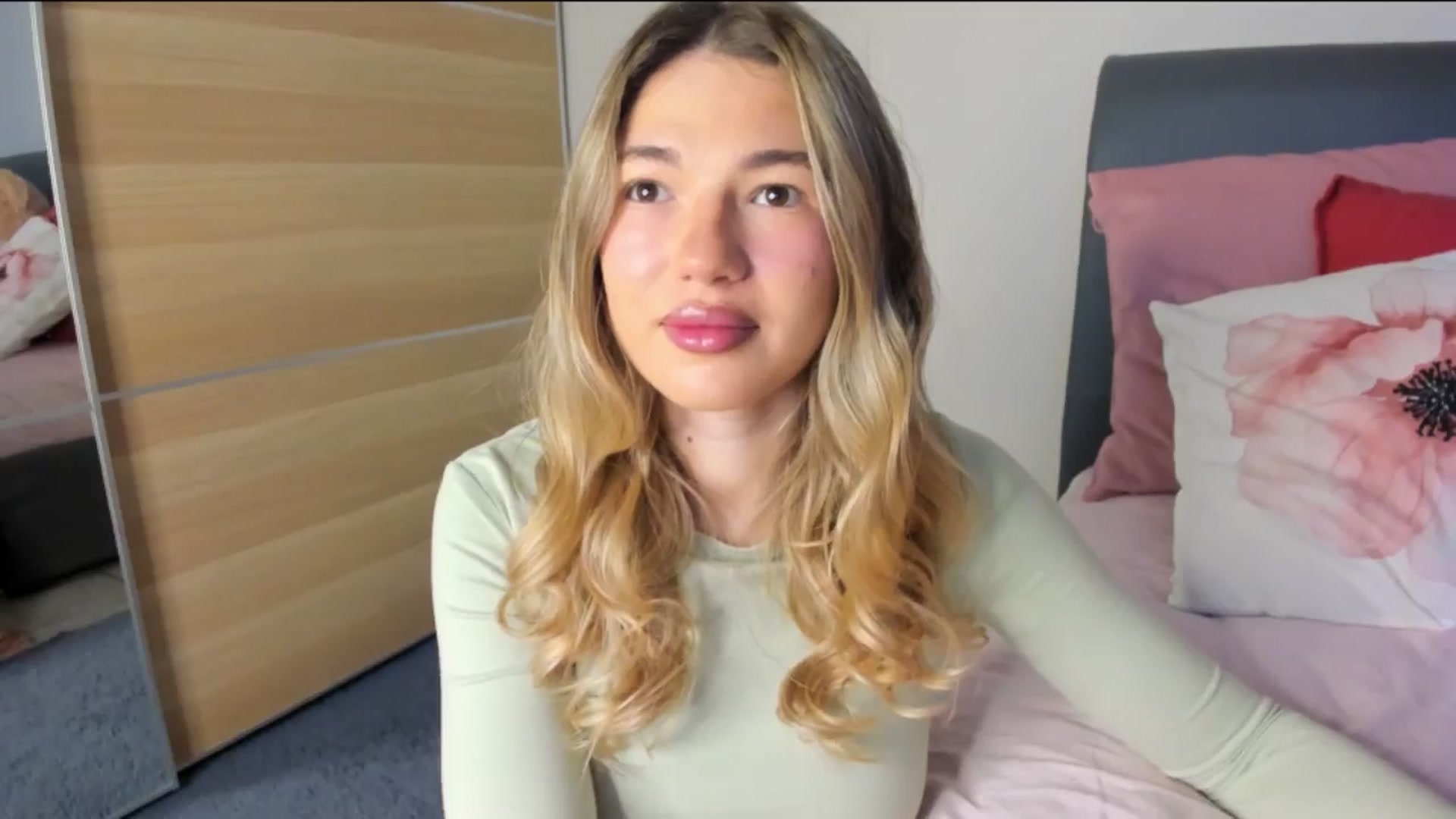Dariadely video thumbnail