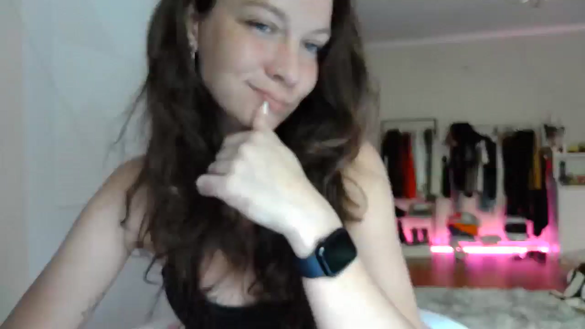 Qi_ra video thumbnail