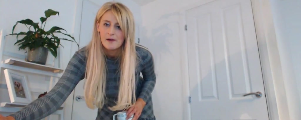 English_rose_ video thumbnail