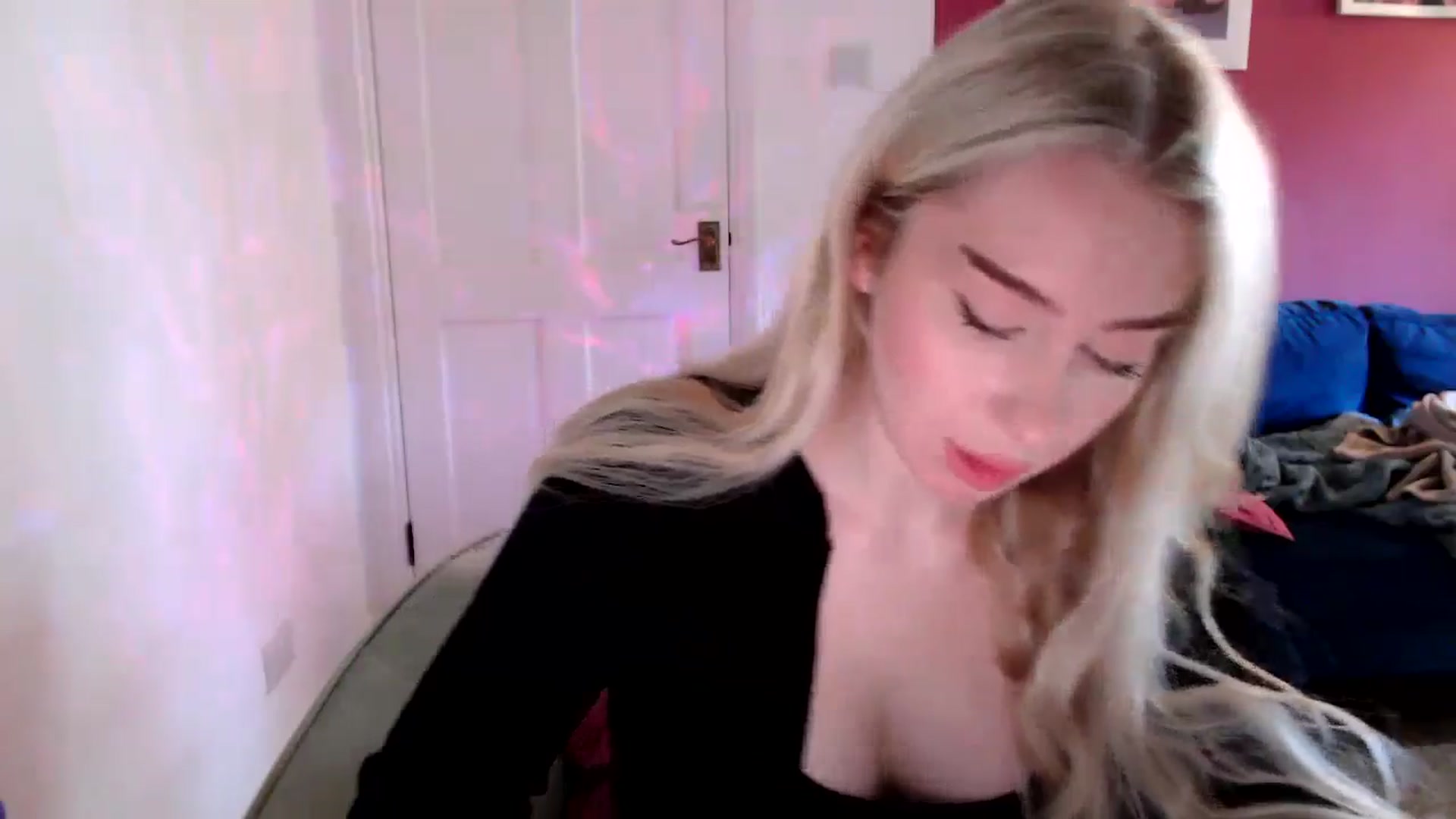 PetiteAvax video thumbnail