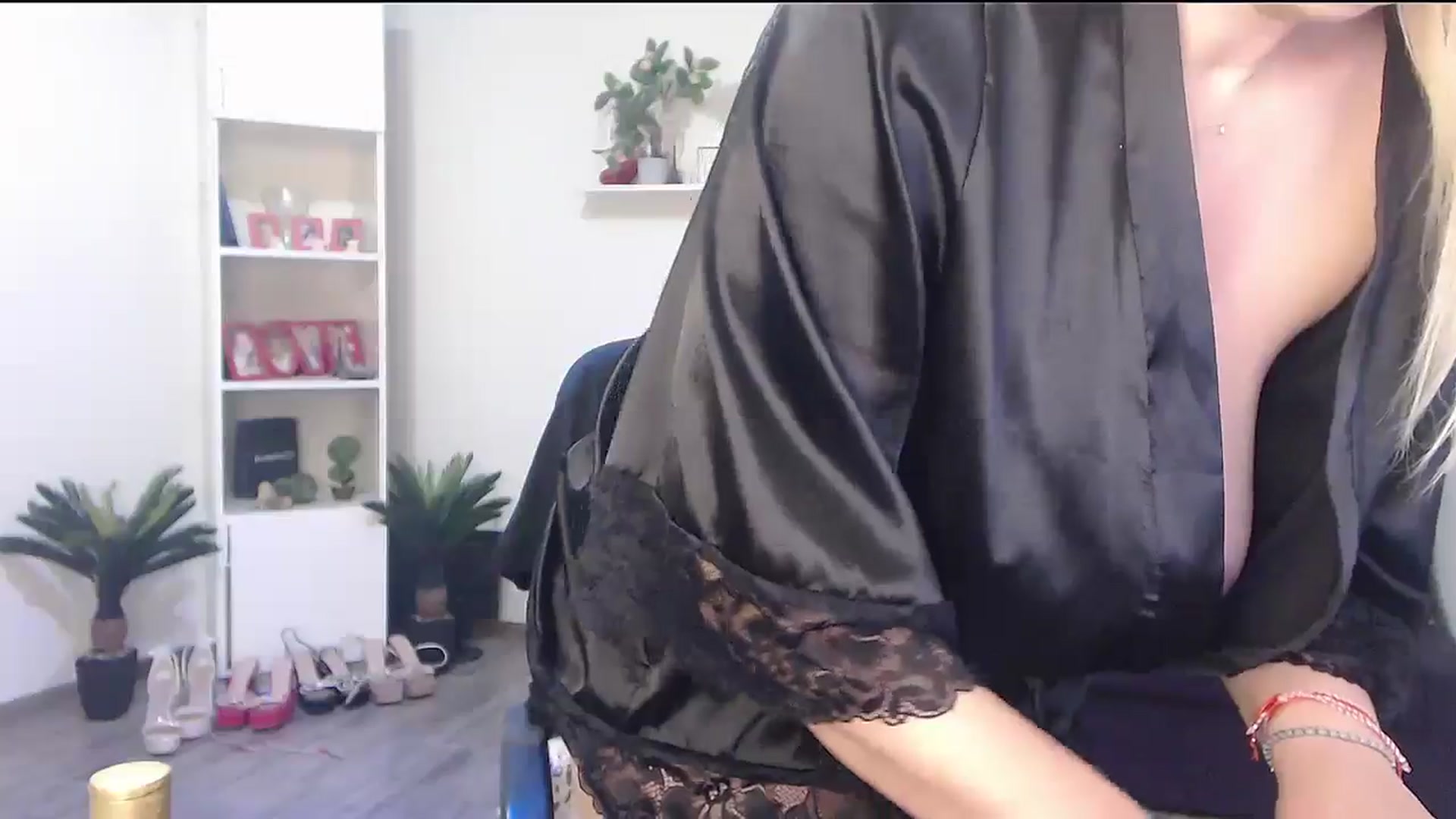 A_baby_Boo video thumbnail