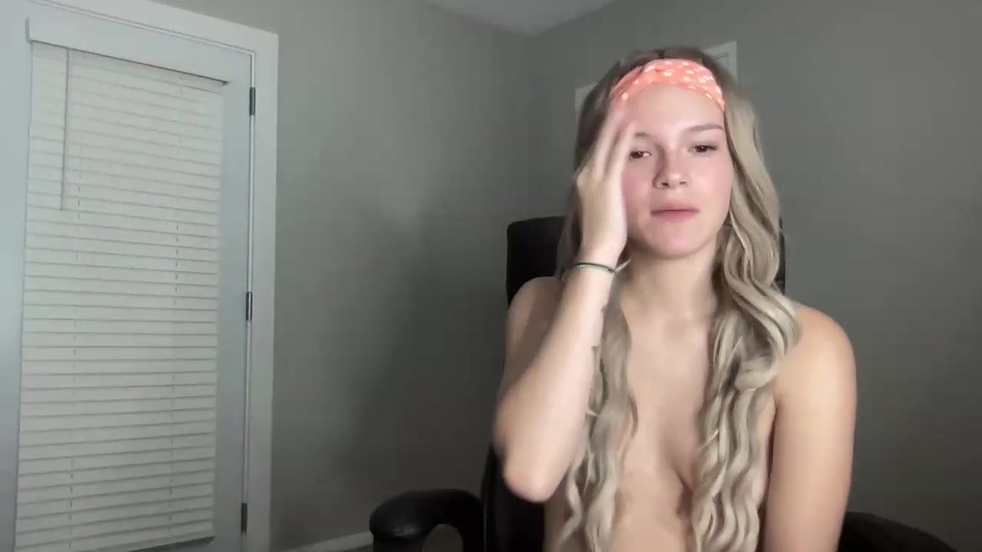 Sarahsweets18 video thumbnail
