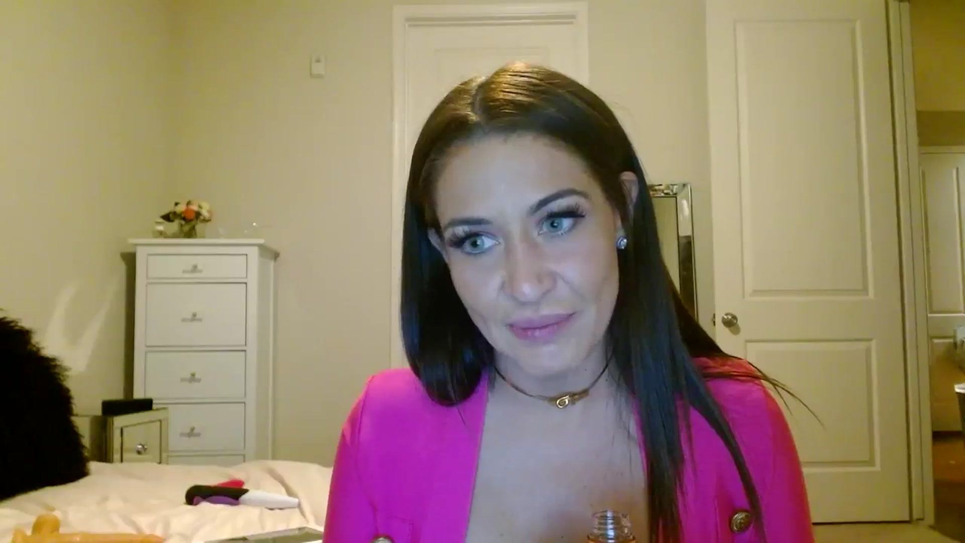 Noelles video thumbnail