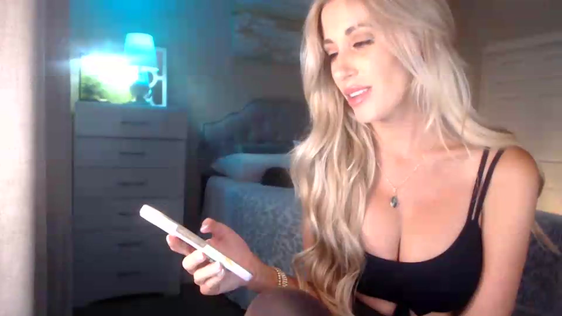 Queen_bambii video thumbnail