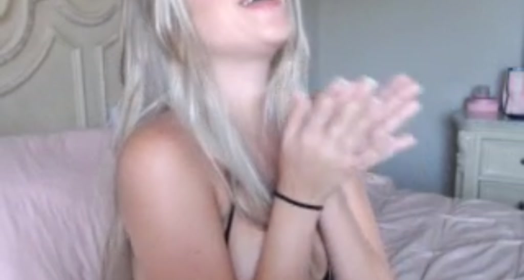 SweetBellaOo video thumbnail