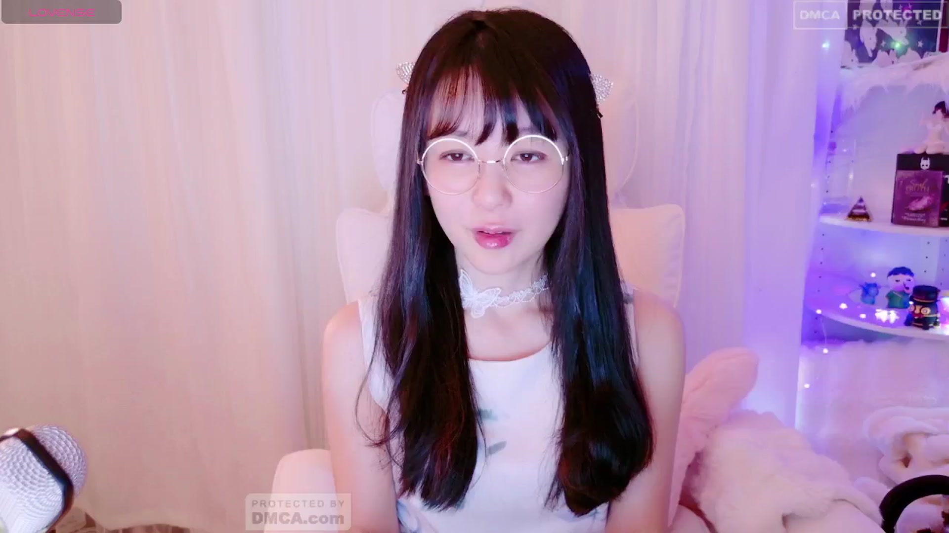 meows video thumbnail