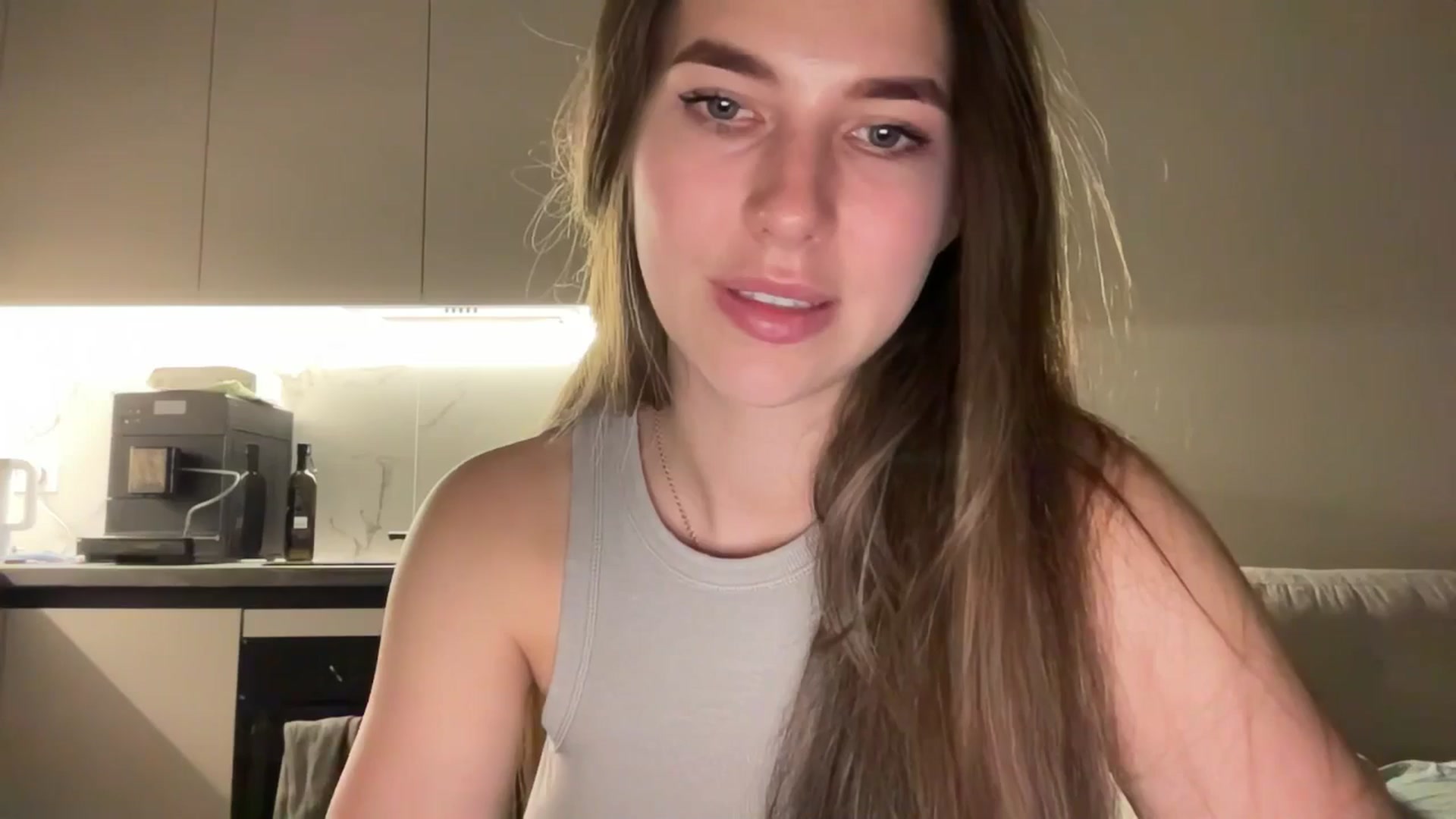 kissfreeze video thumbnail