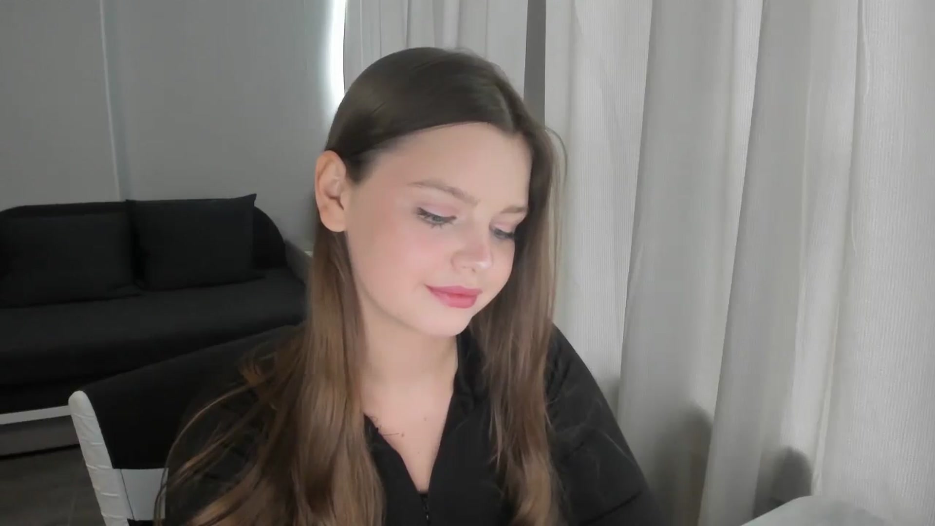 Annaneon video thumbnail