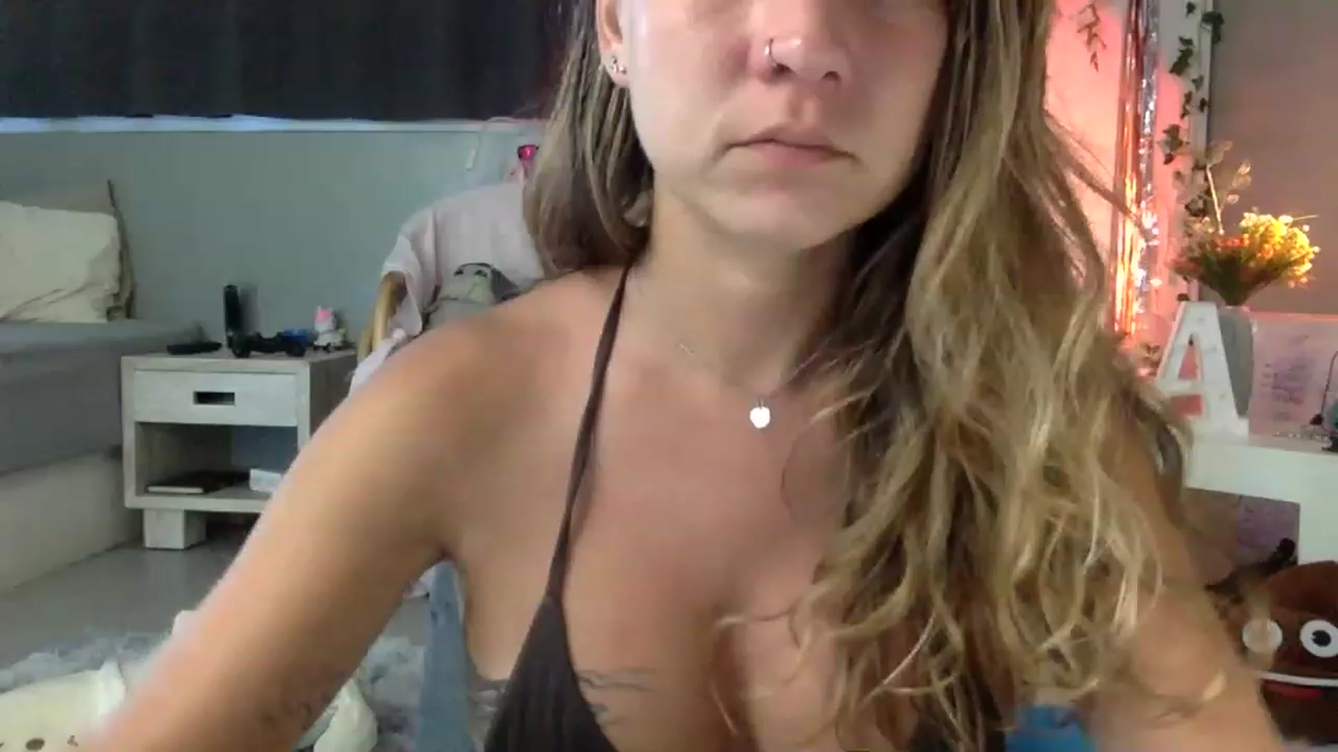 Qi_ra video thumbnail