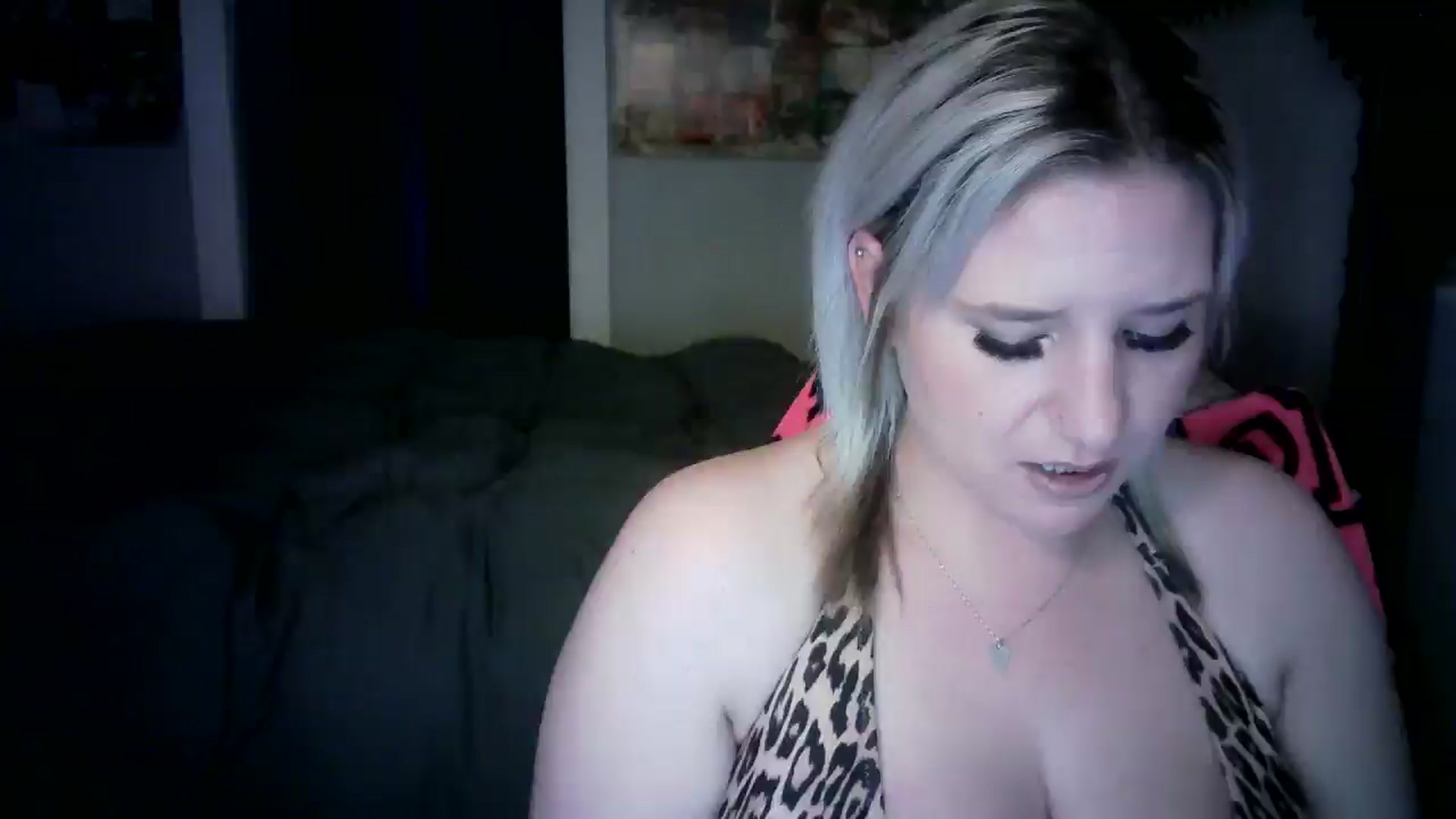 LusciousLindz video thumbnail