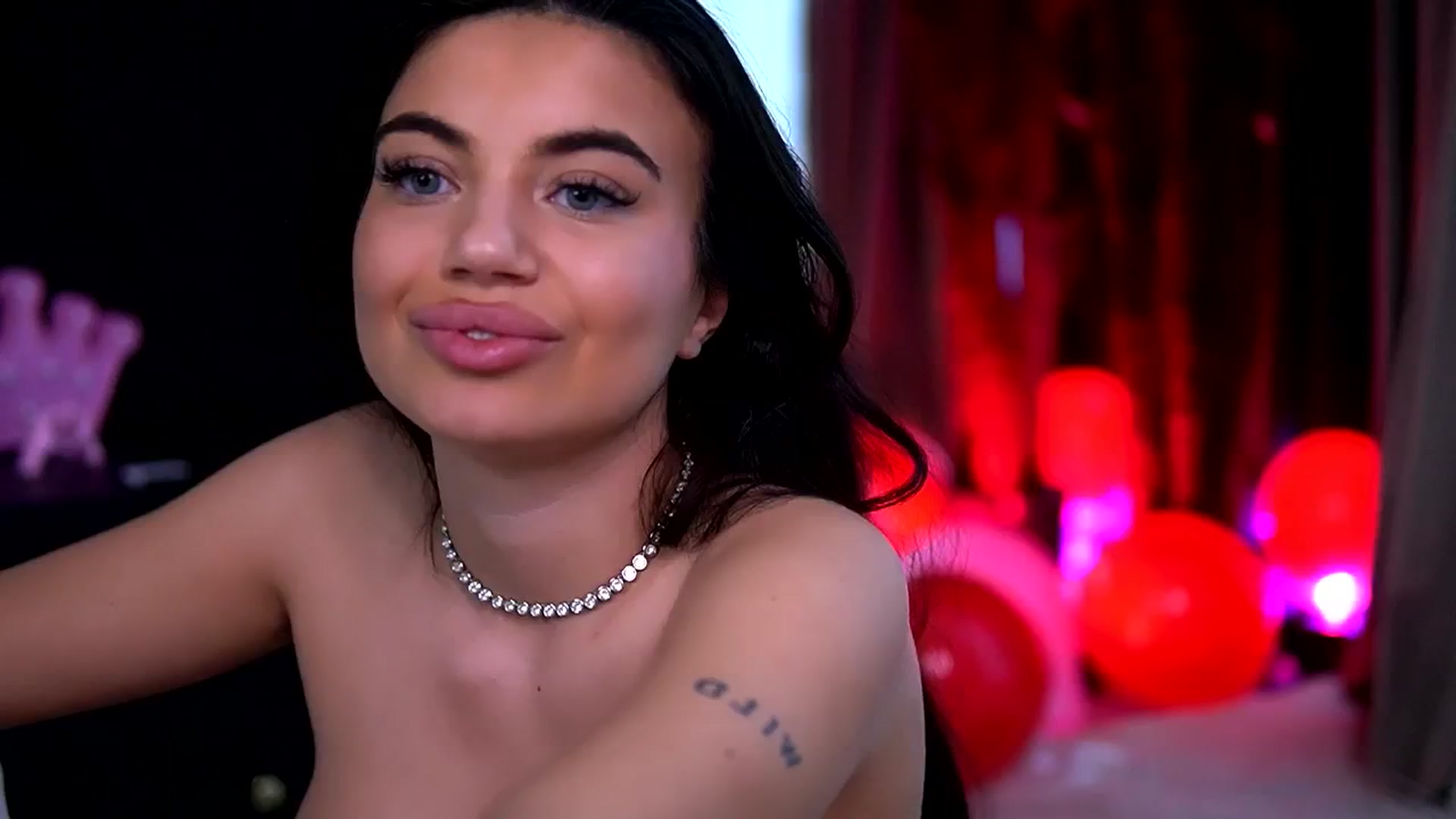 EsmeLuv video thumbnail