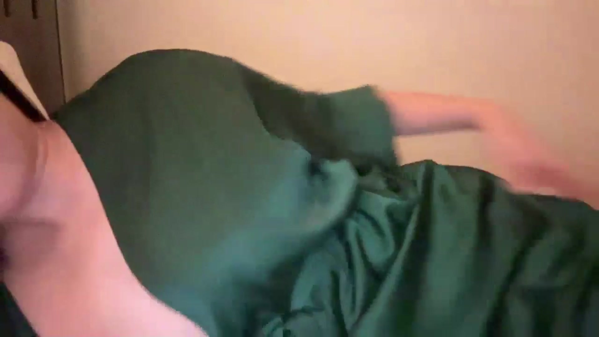 MsAkira video thumbnail