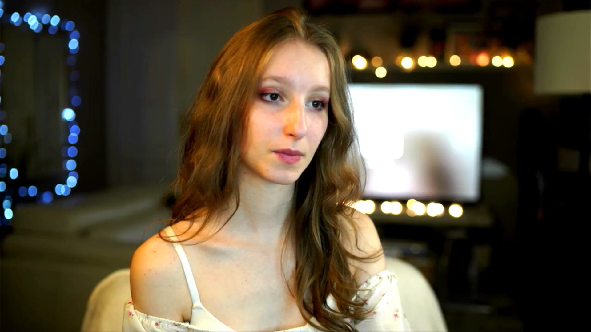 Kira9 video thumbnail