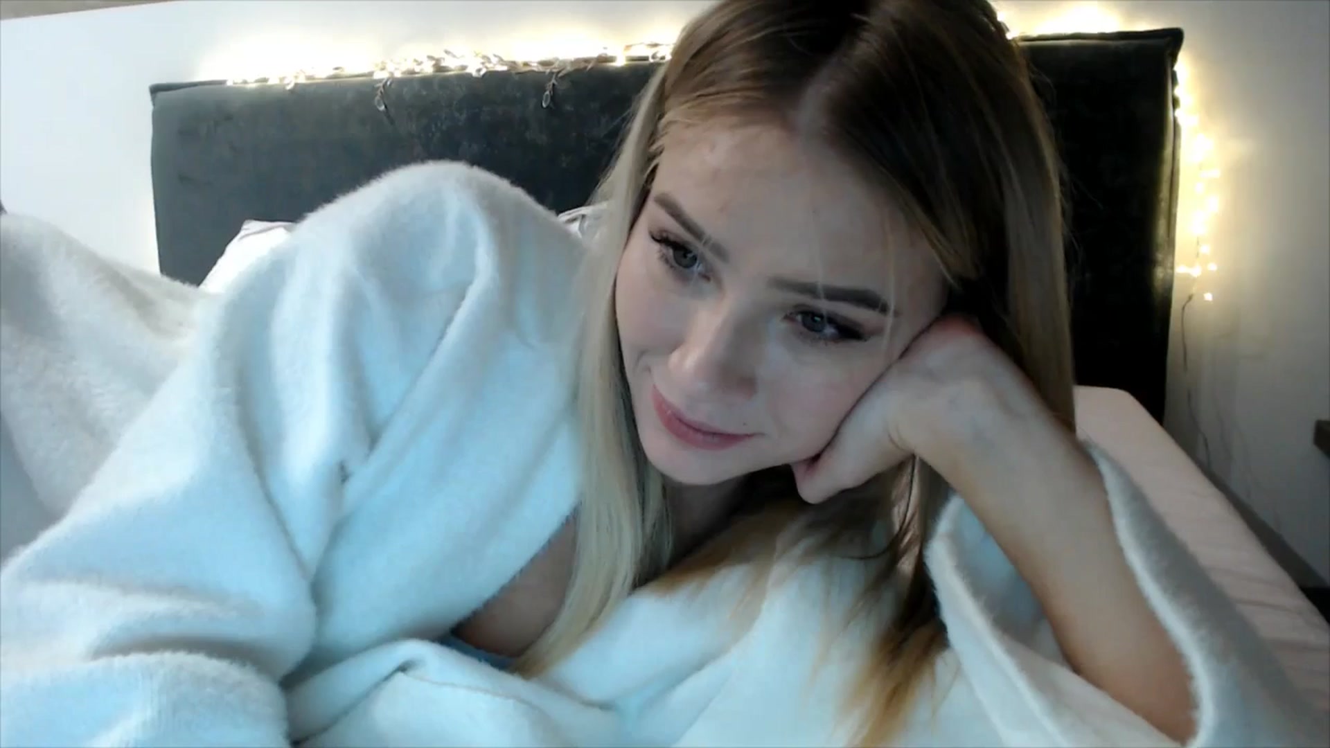 fiancee video thumbnail