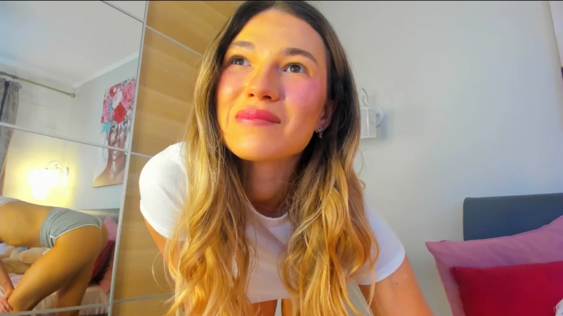 Dariadely video thumbnail