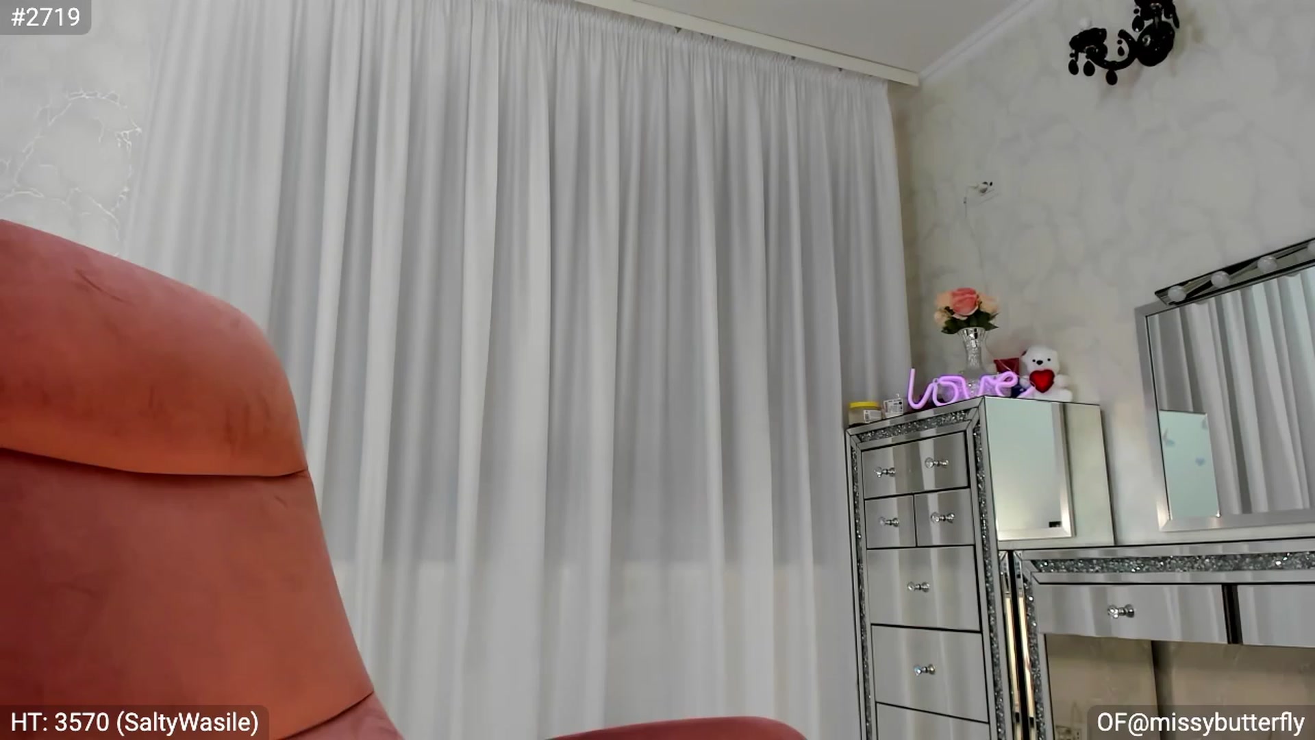MissButterfly video thumbnail
