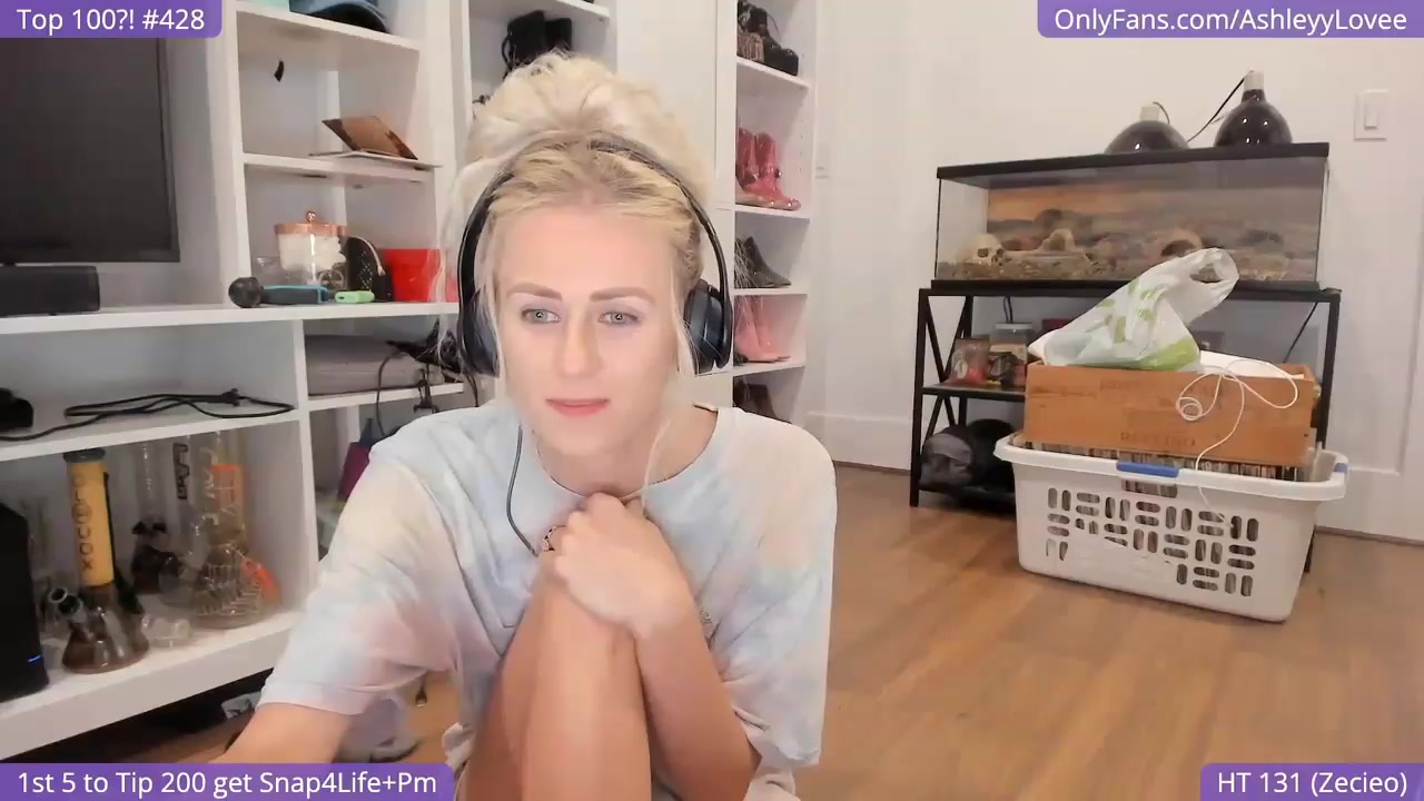 AshleyyLovee video thumbnail