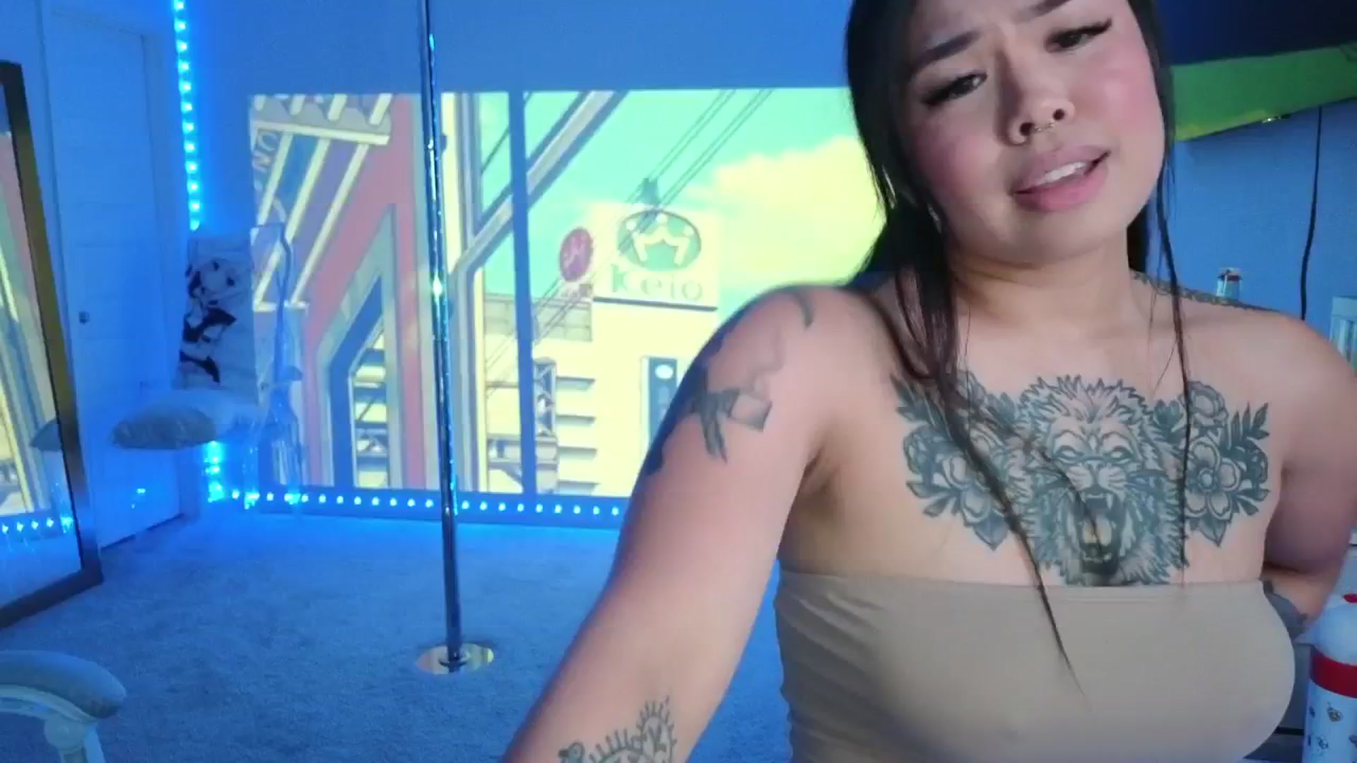 dolllface video thumbnail