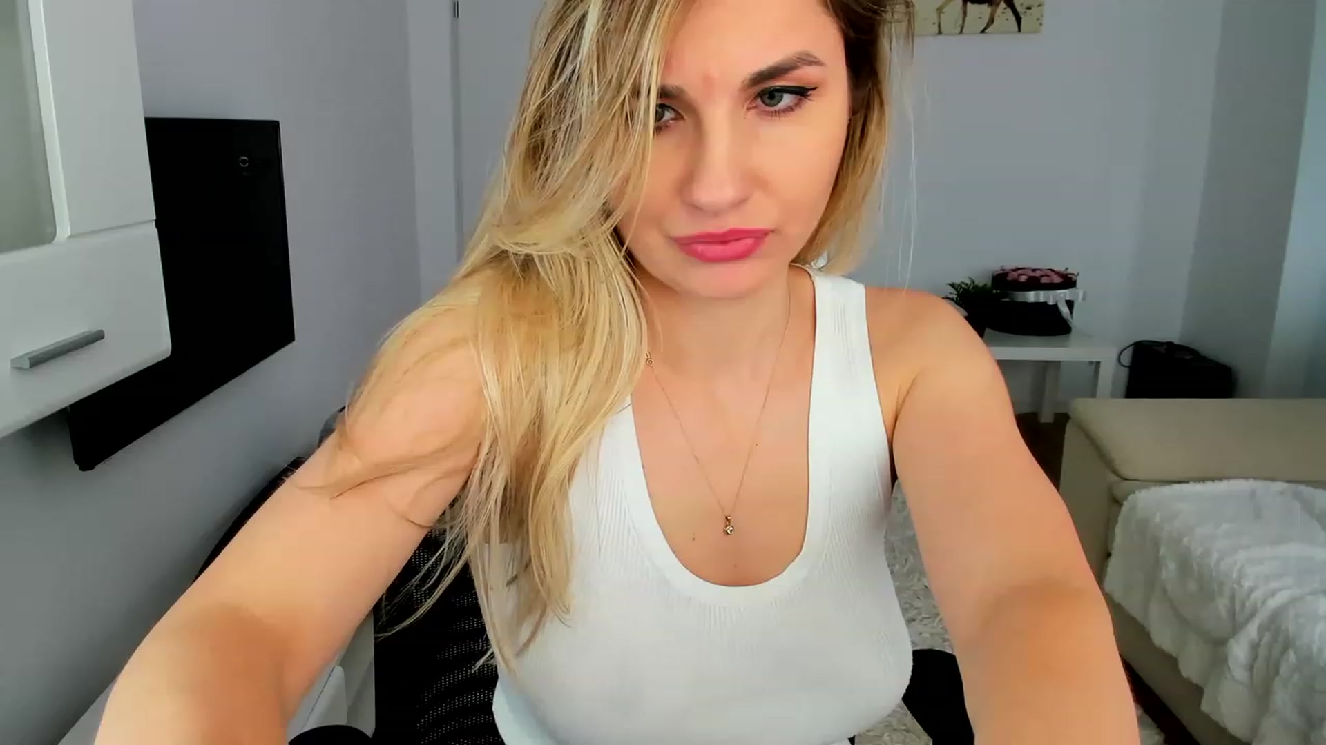 AlyMiss video thumbnail