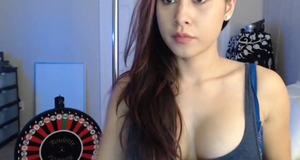 Downloads video thumbnail