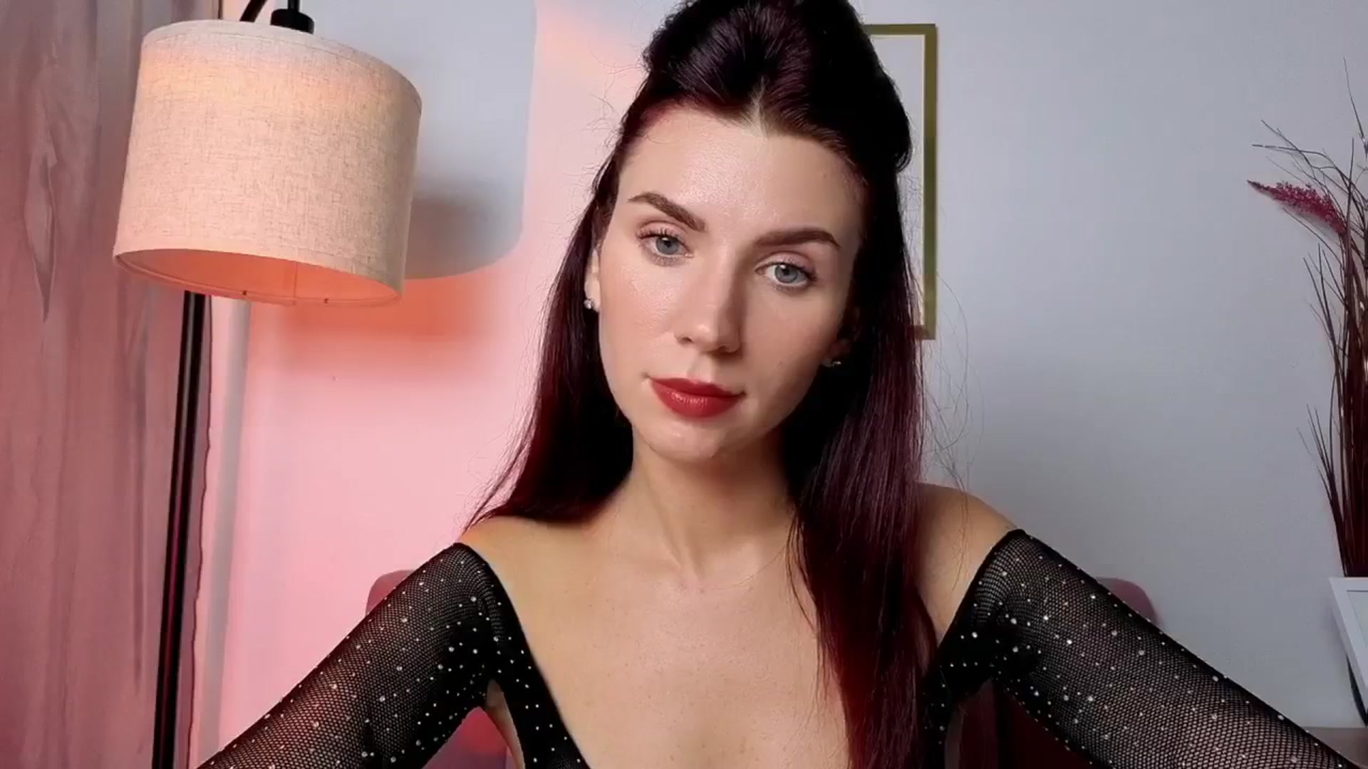 MiaLuxe video thumbnail