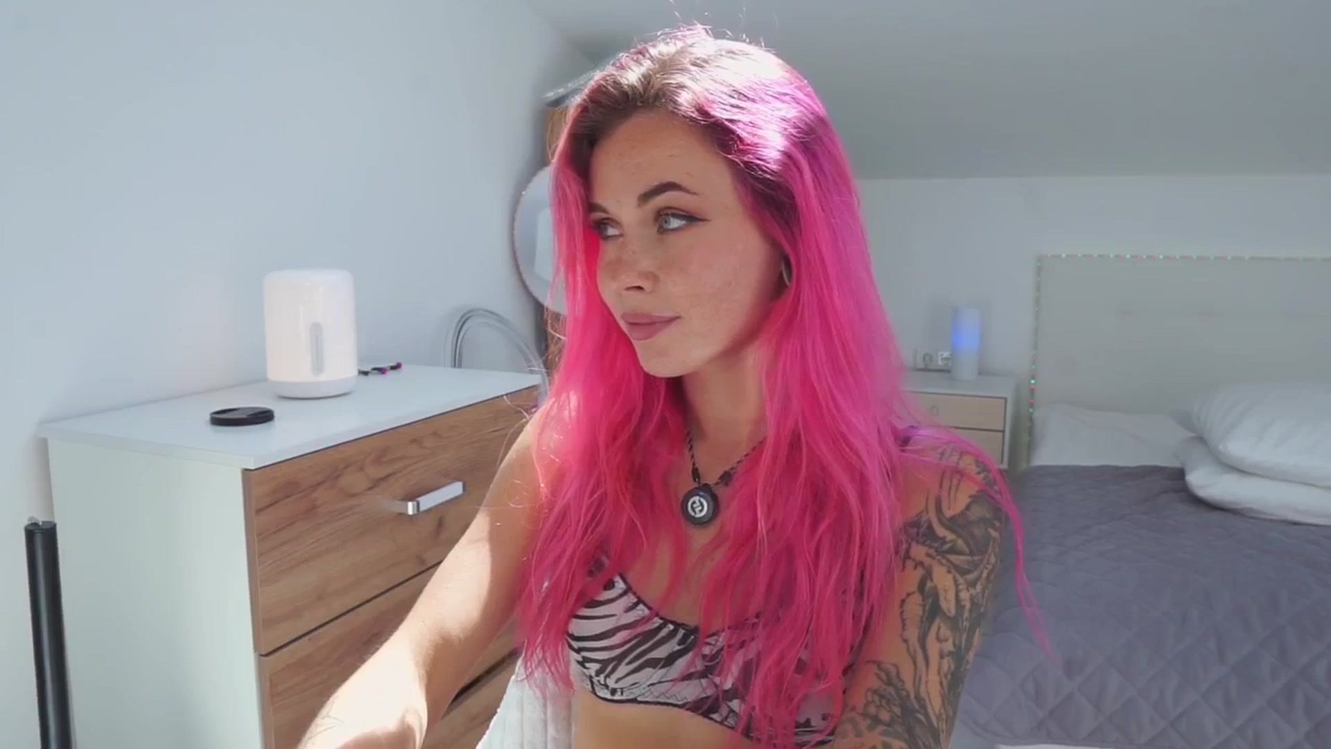Sarah_Pink video thumbnail
