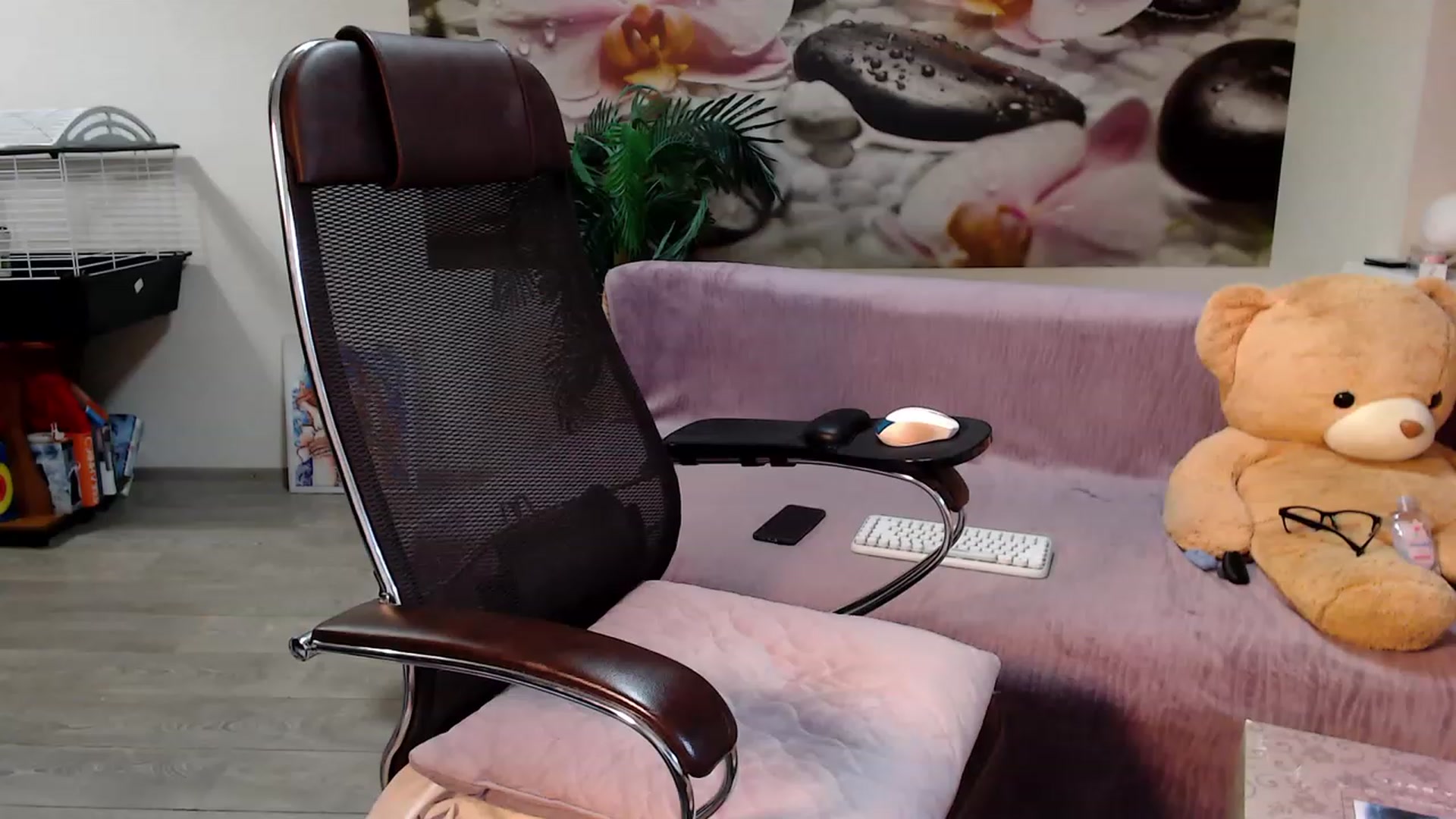 HoneyIAmHome video thumbnail