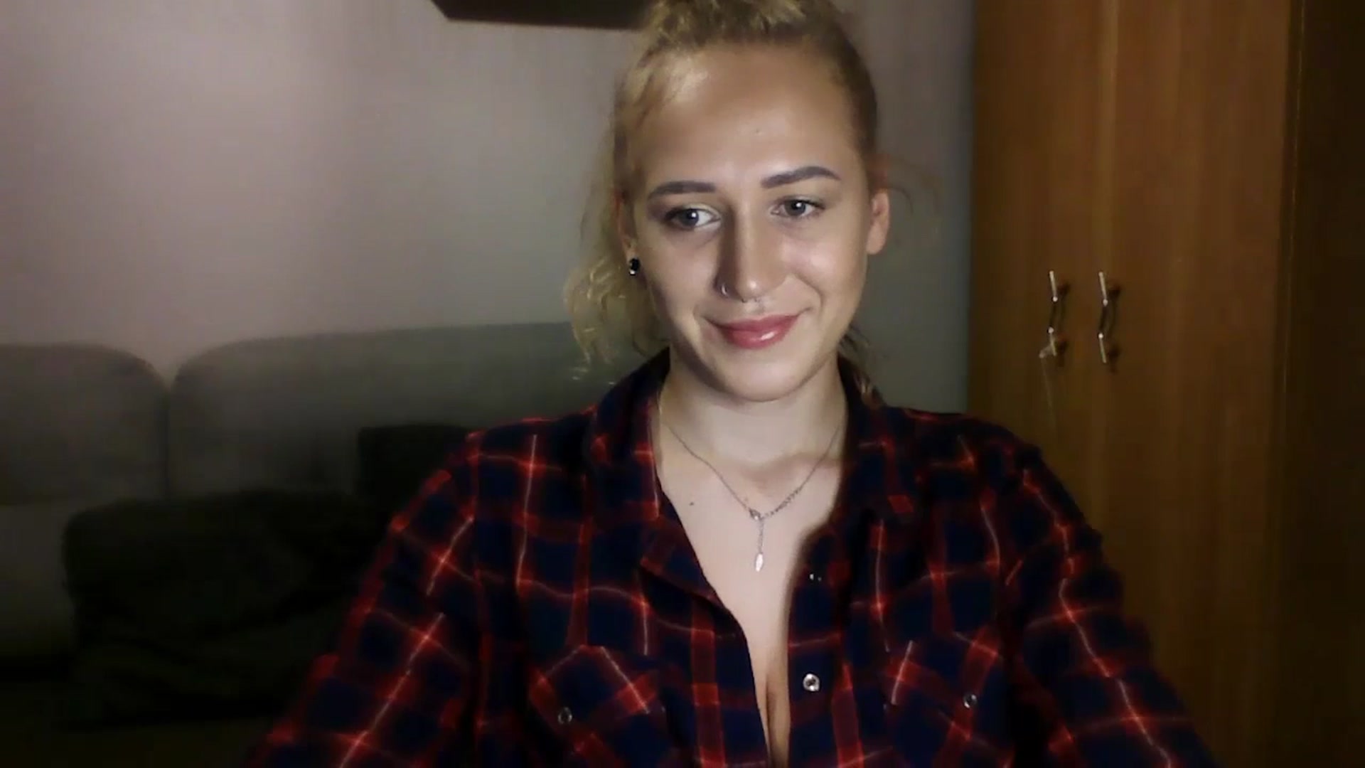 CatrinLips video thumbnail