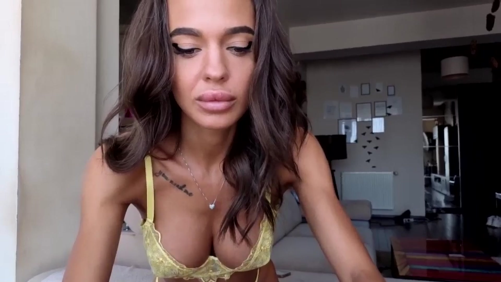 Miss_X_ video thumbnail