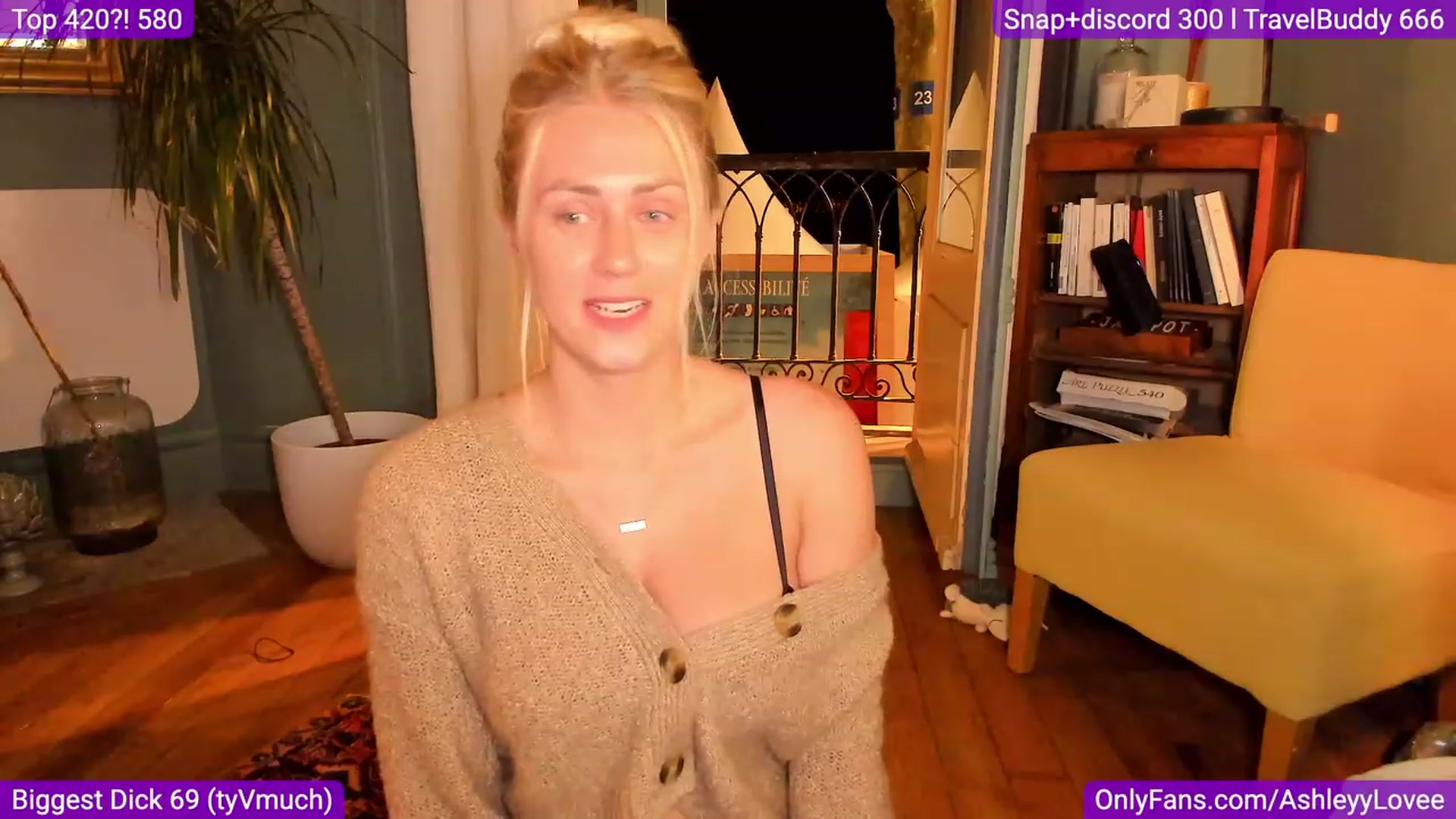 AshleyyLovee video thumbnail