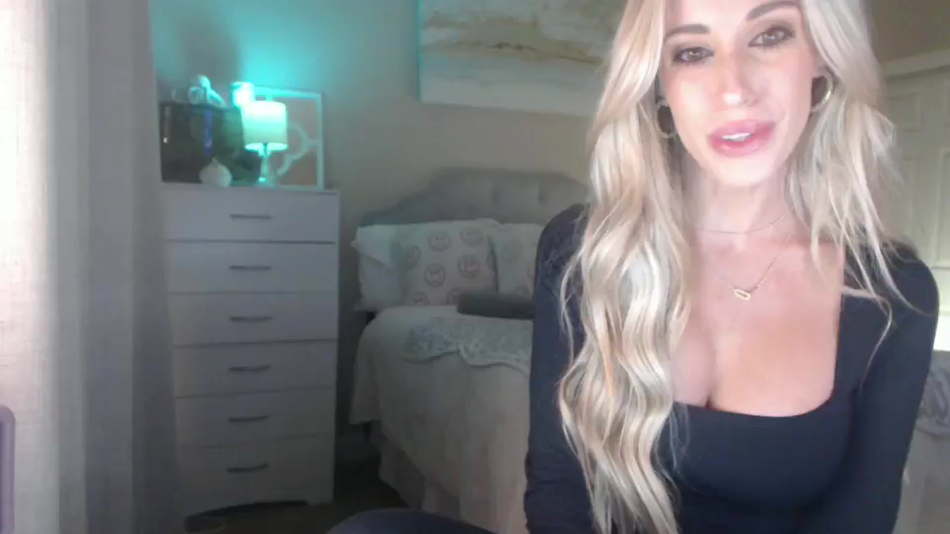 Queen_bambii video thumbnail