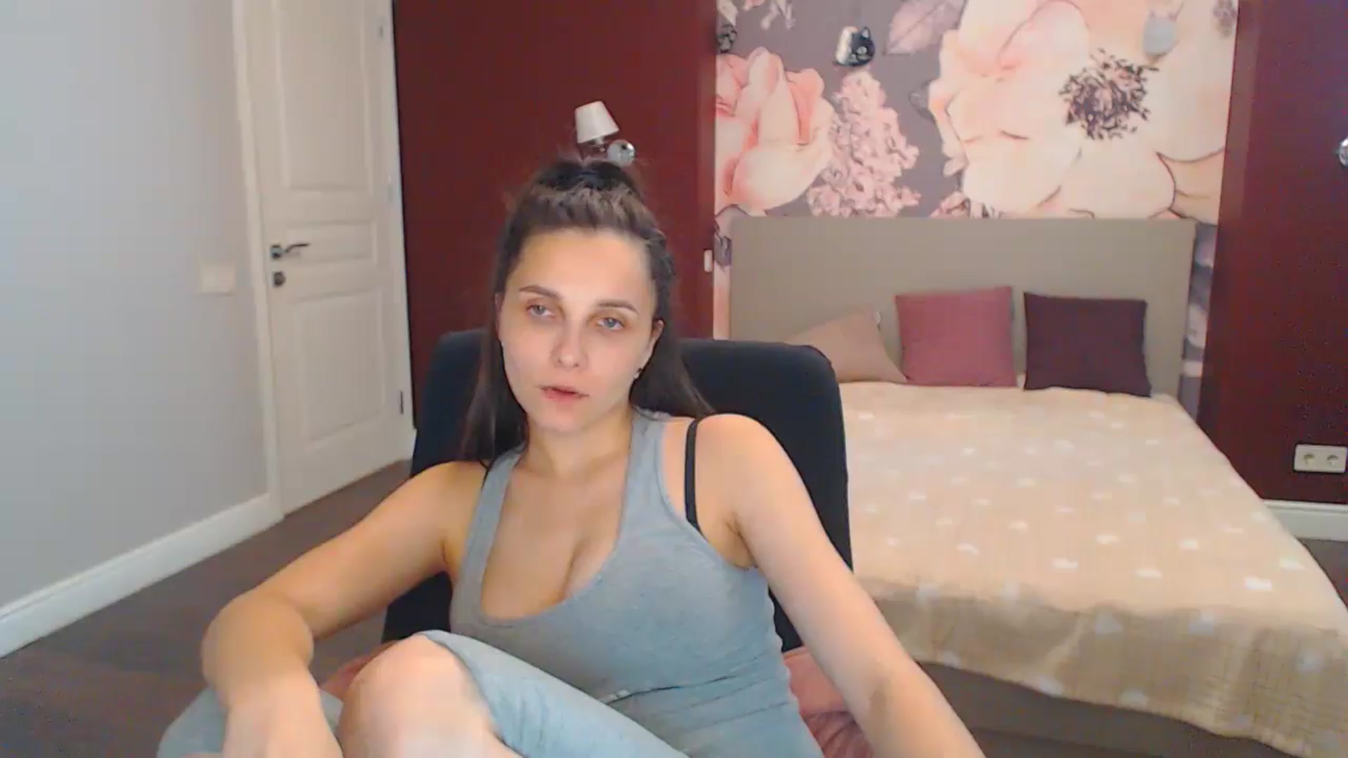 Karina_Mils video thumbnail