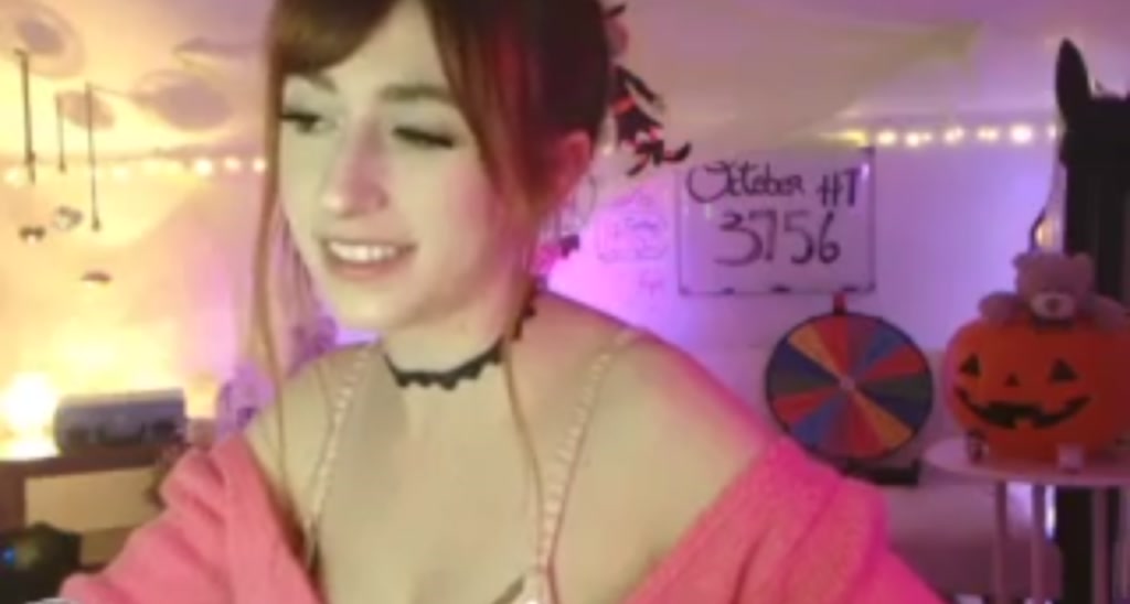 LilouNipsOut video thumbnail
