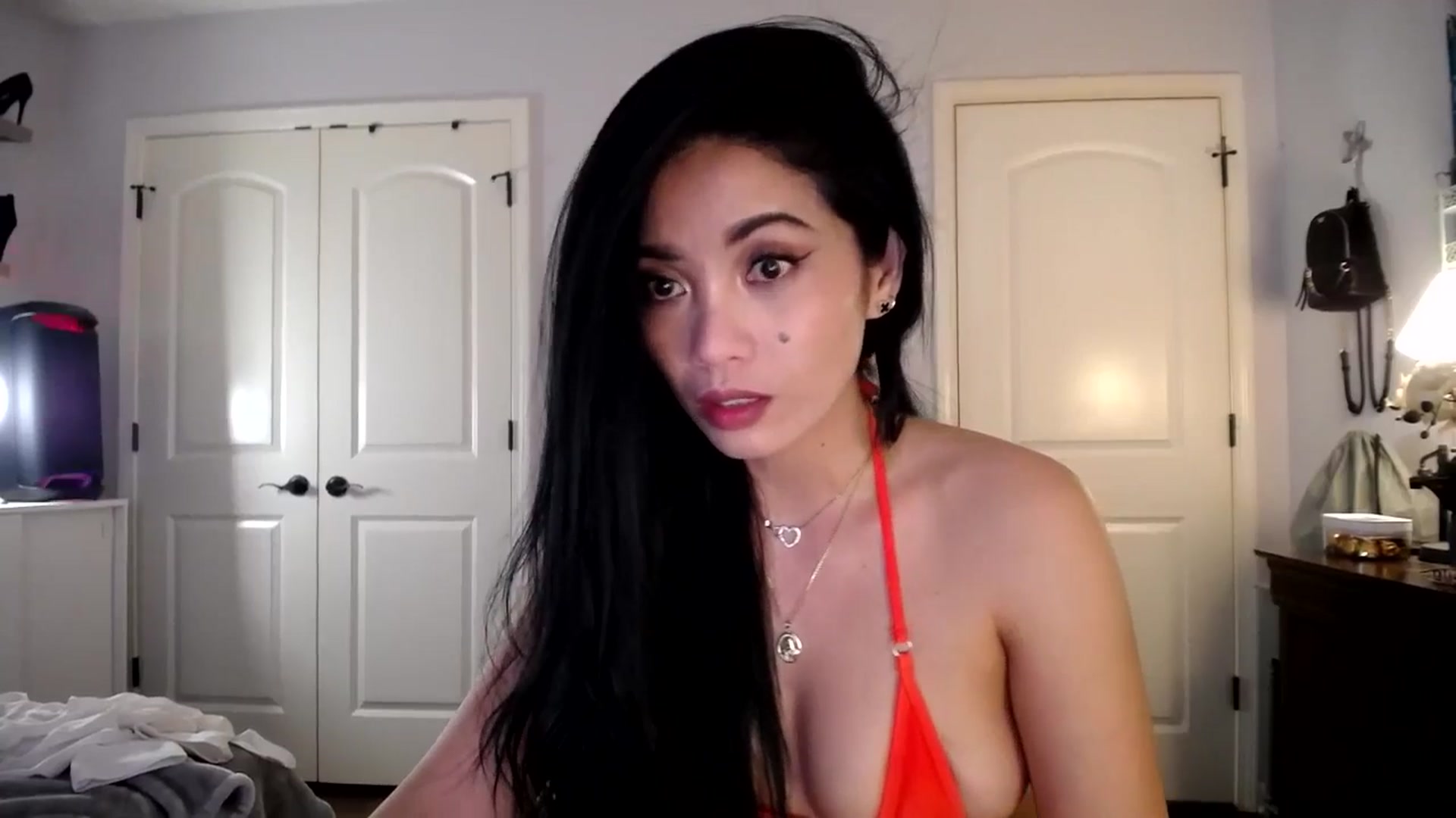 AsianLuv_4U video thumbnail
