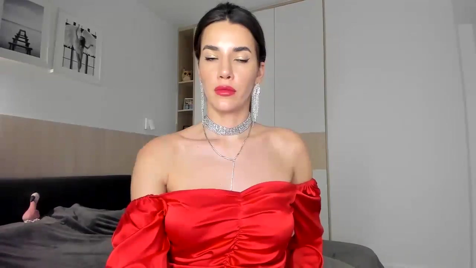 EliinaGreen video thumbnail
