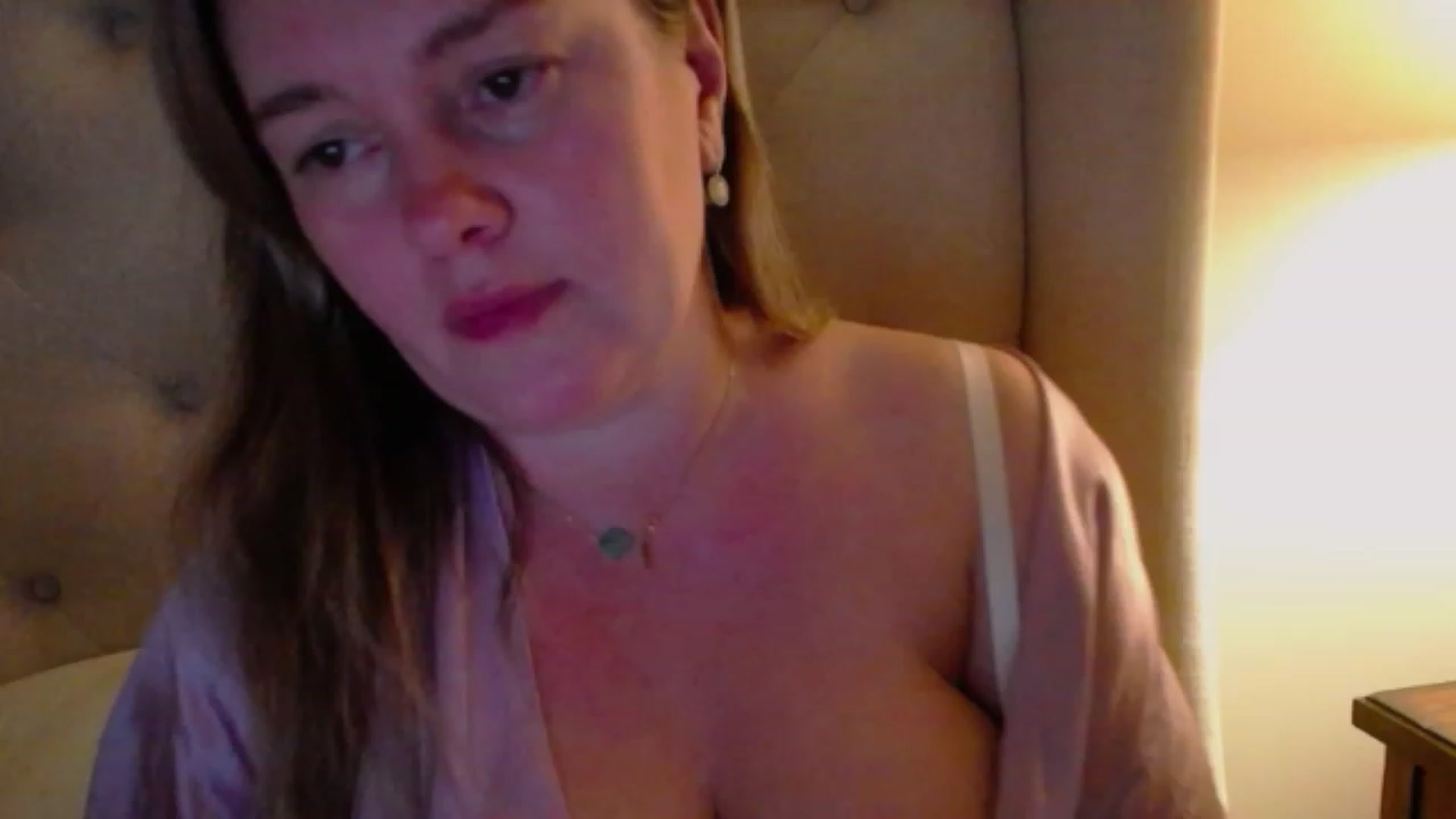 J0llye video thumbnail
