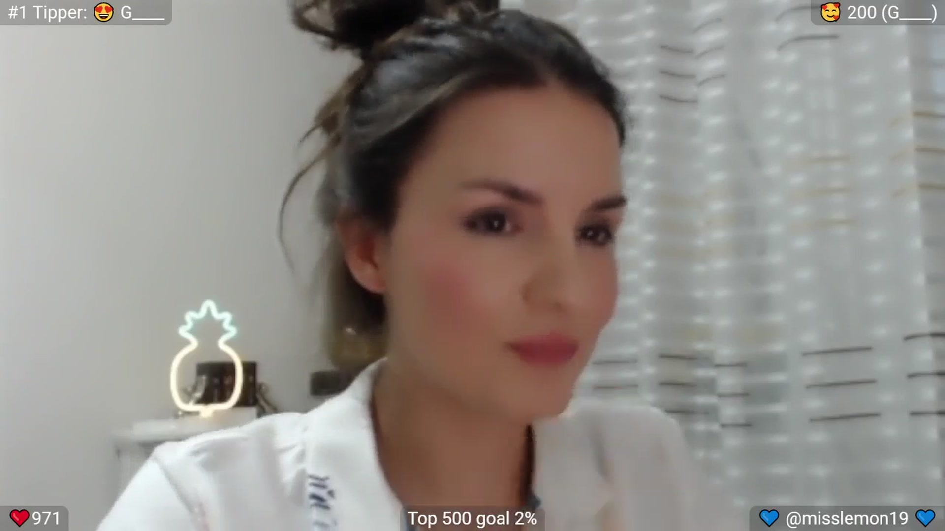 MissReno video thumbnail